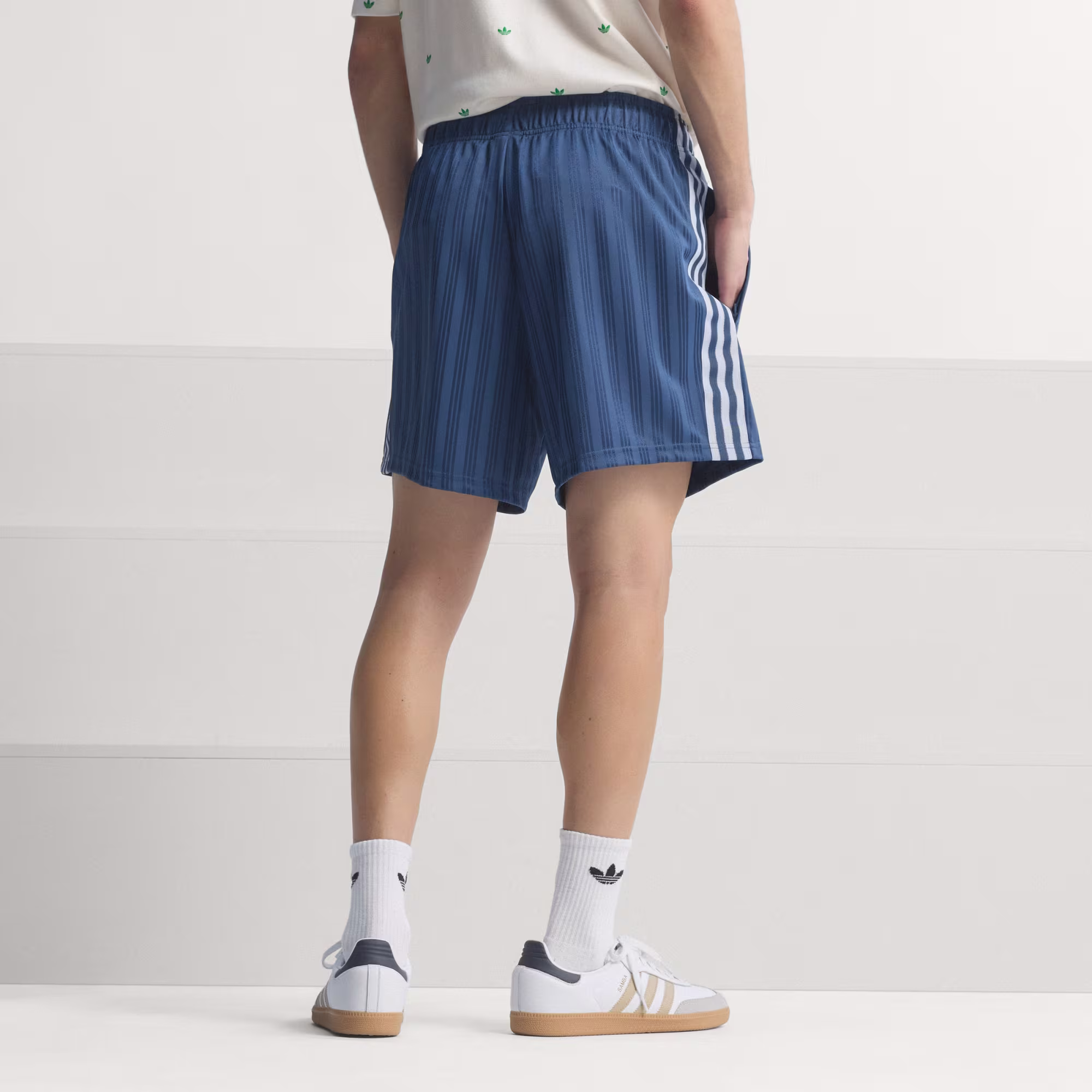 Adidas მამაკაცის შორტი