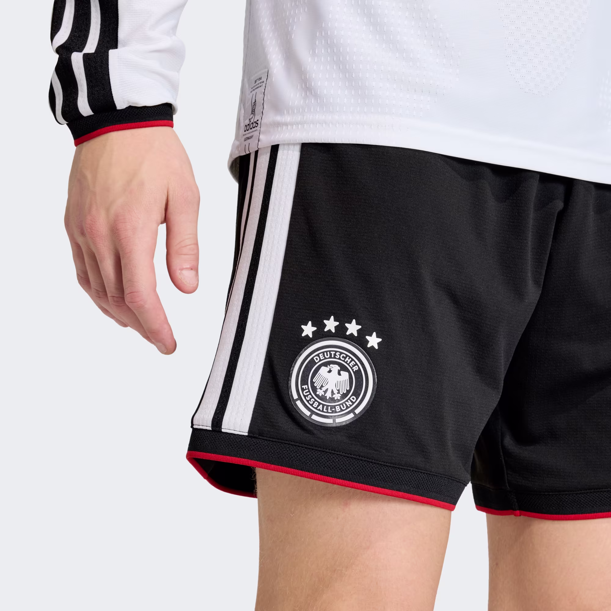 Adidas მამაკაცის შორტი