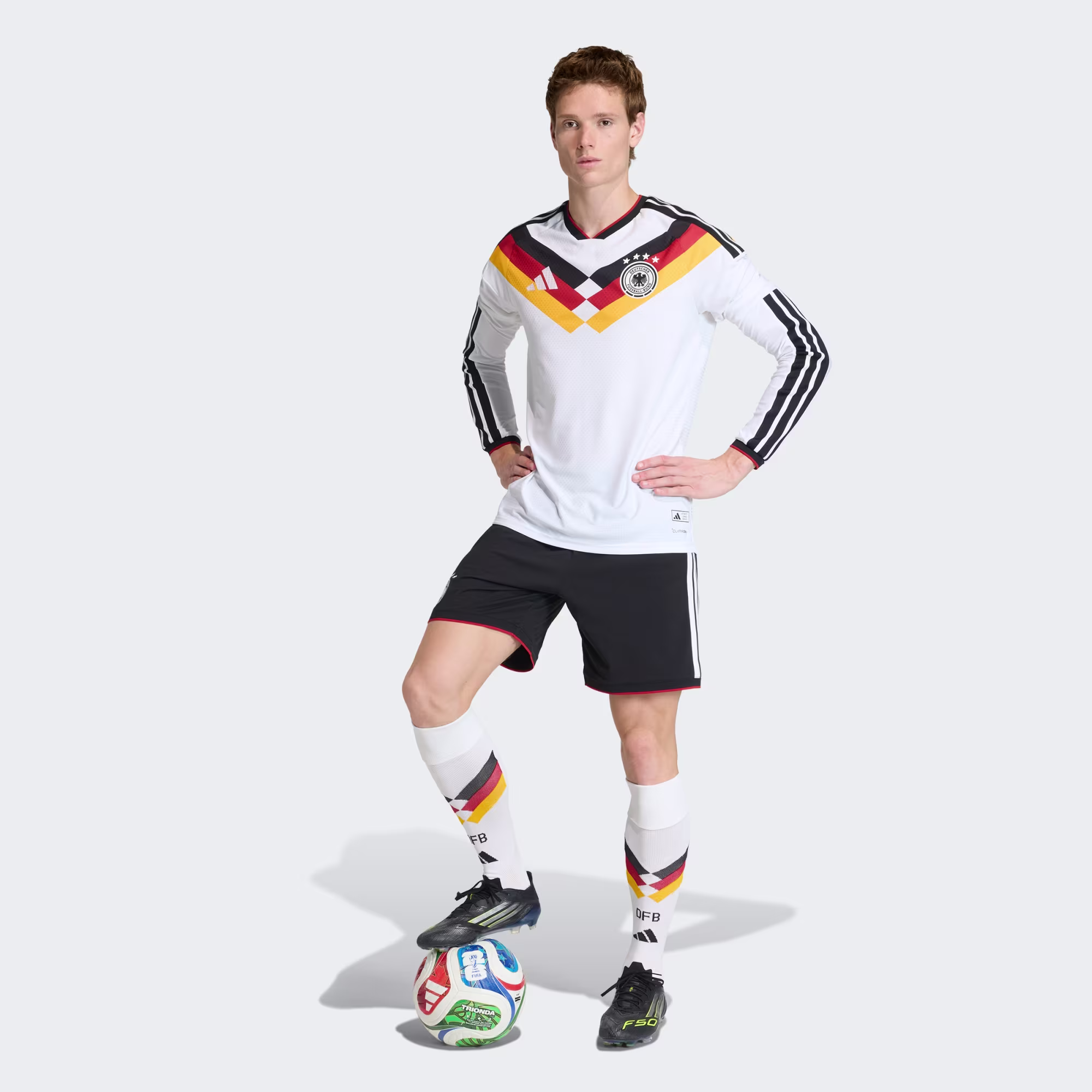Adidas მამაკაცის შორტი