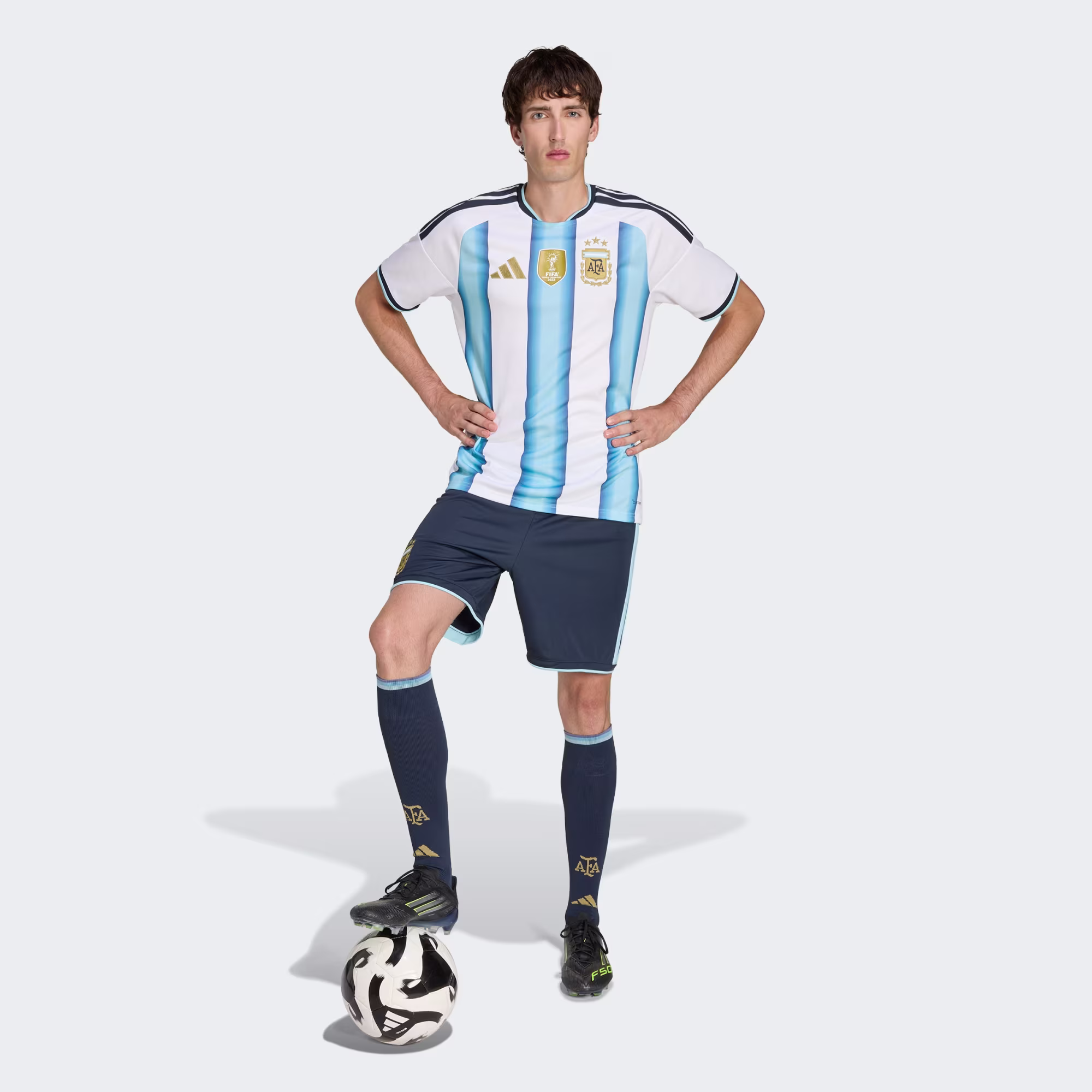 Adidas მამაკაცის შორტი