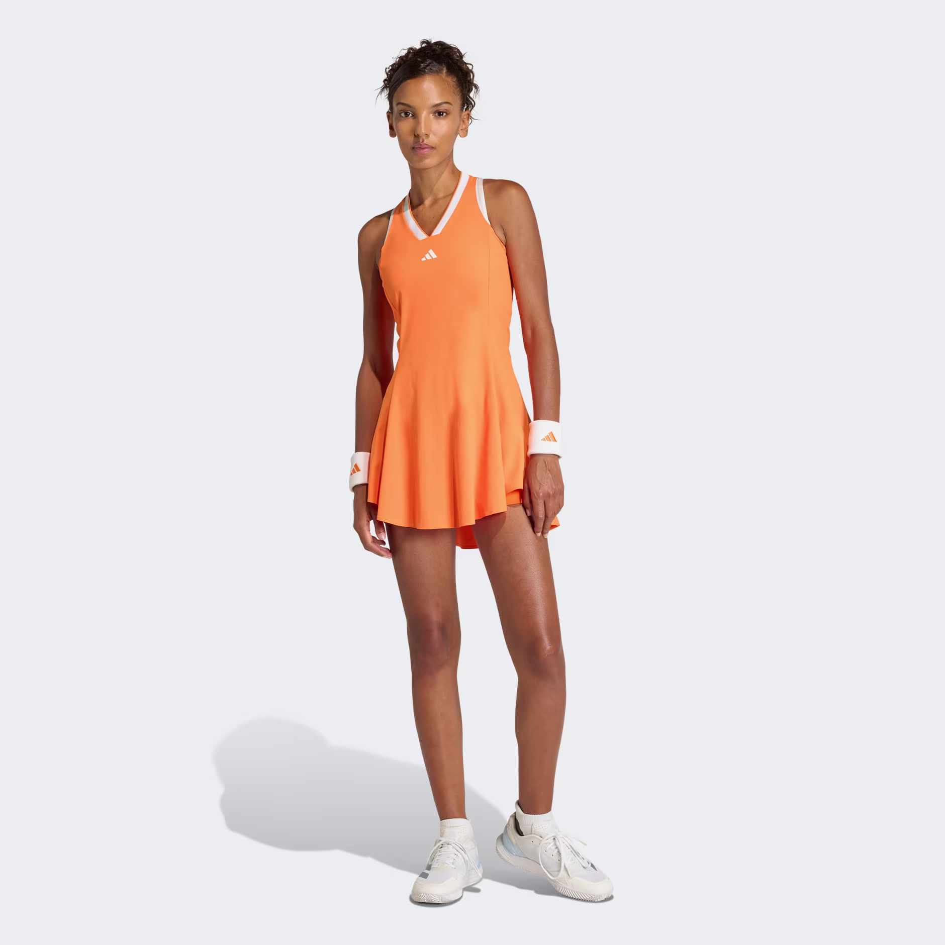 Adidas ქალის მაისური