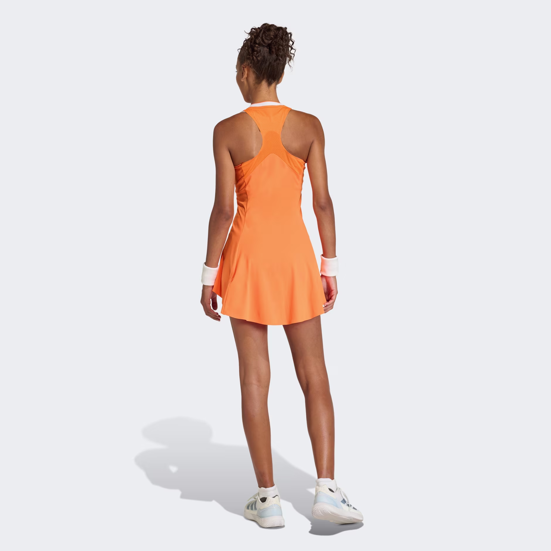 Adidas ქალის მაისური