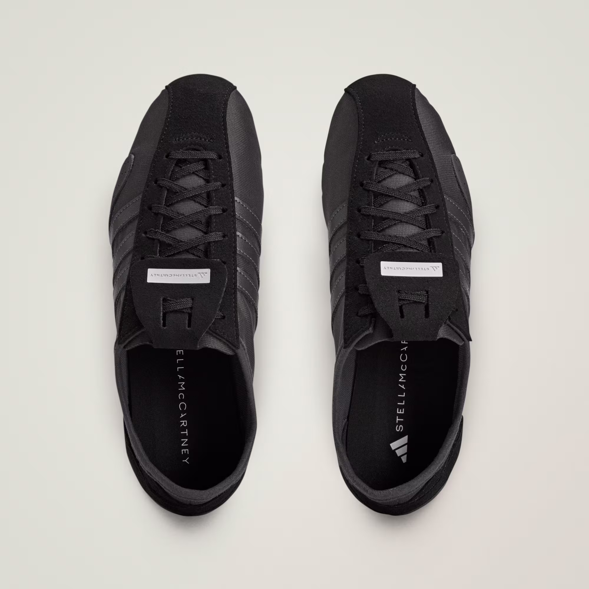 Adidas ქალის სპორტული ფეხსაცმელი