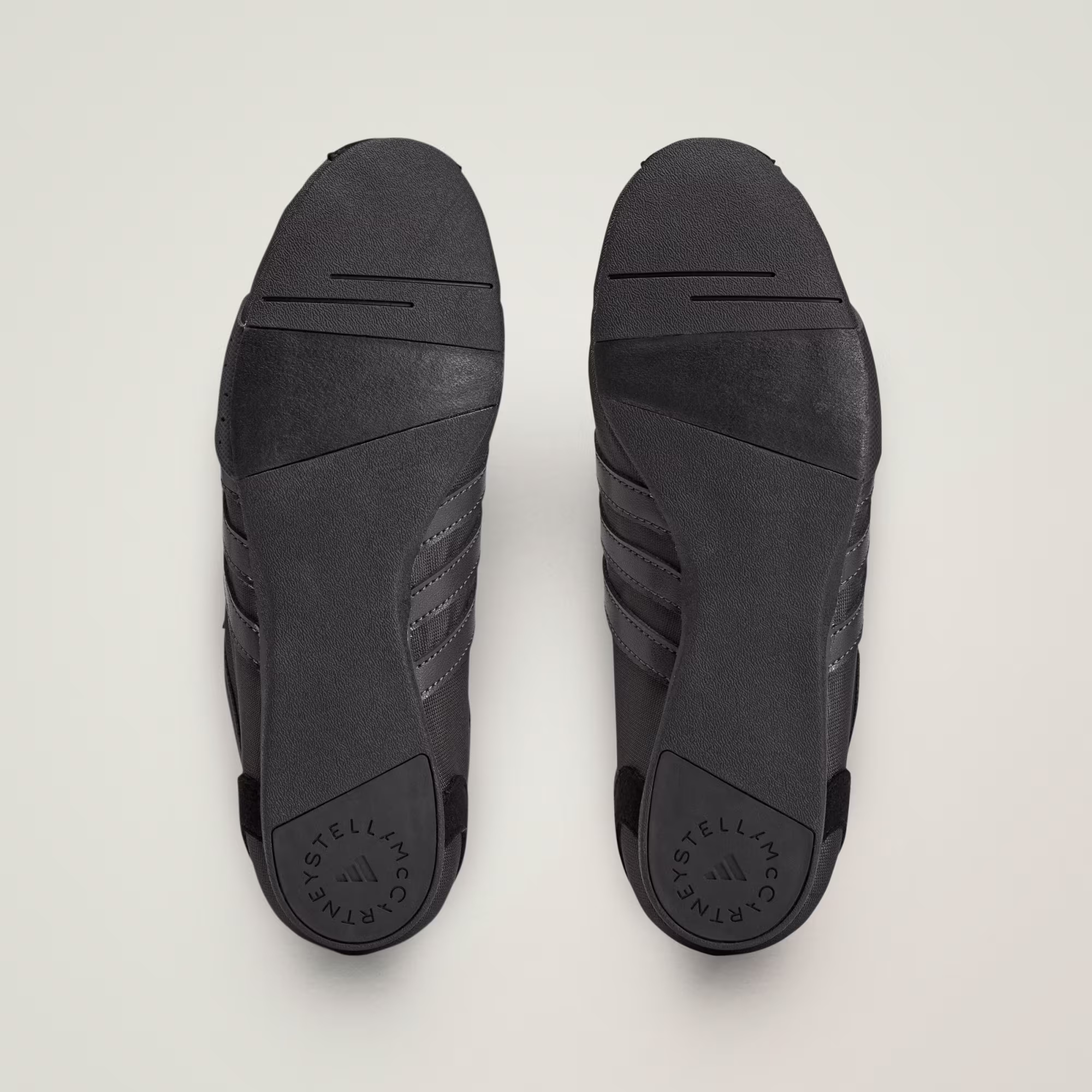 Adidas ქალის სპორტული ფეხსაცმელი