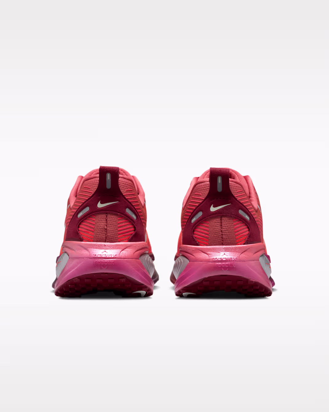 Nike ქალის სპორტული ფეხსაცმელი Vomero 18 SE Women's Road Running Shoes