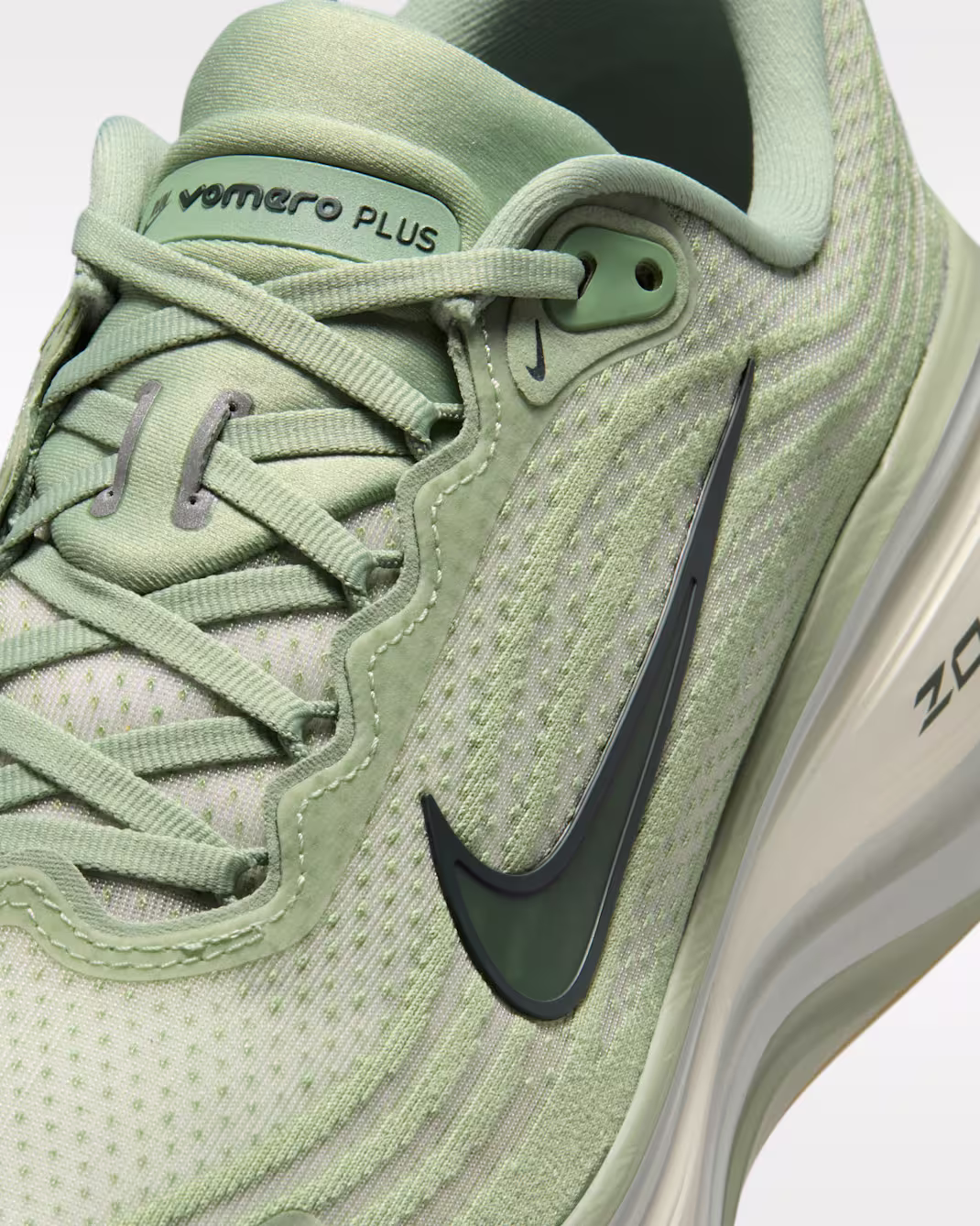 Nike მამაკაცის სპორტული ფეხსაცმელი Vomero Plus Men's Road Running Shoes