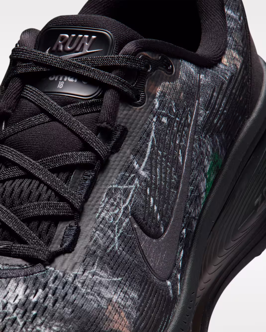 Nike მამაკაცის სპორტული ფეხსაცმელი Vomero 18 - Men's Realtree® Road-Running Shoes