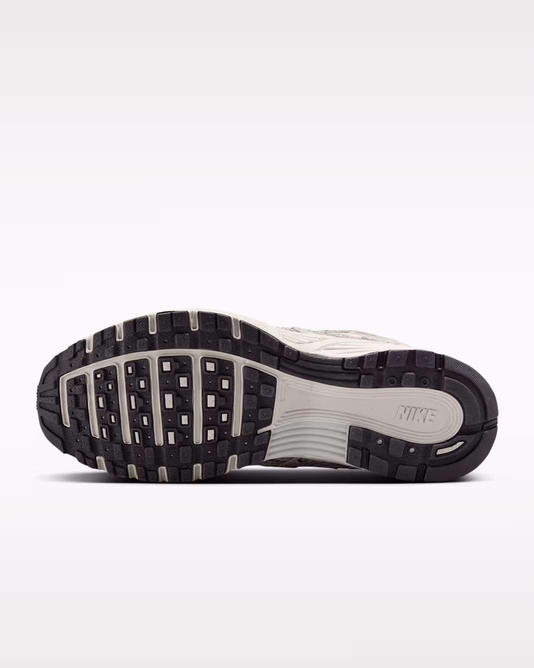 Nike ქალის სპორტული ფეხსაცმელი