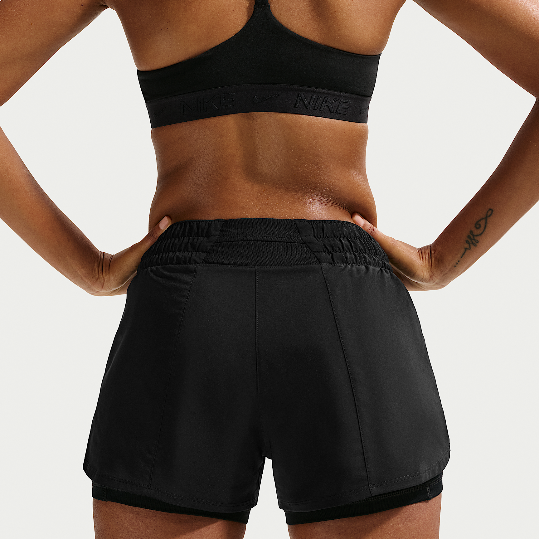 Nike ქალის შორტი