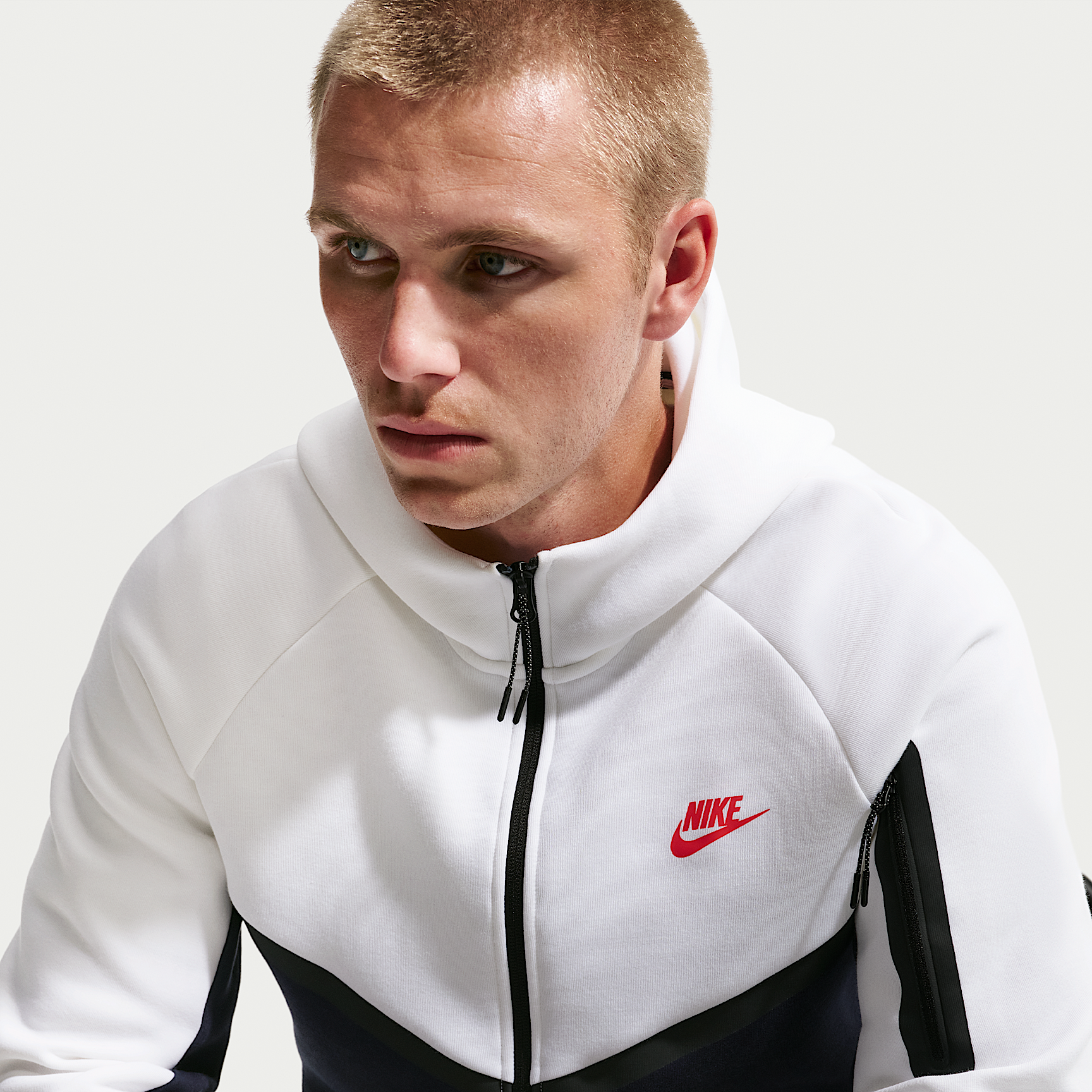 Nike მამაკაცის ჯემპრი