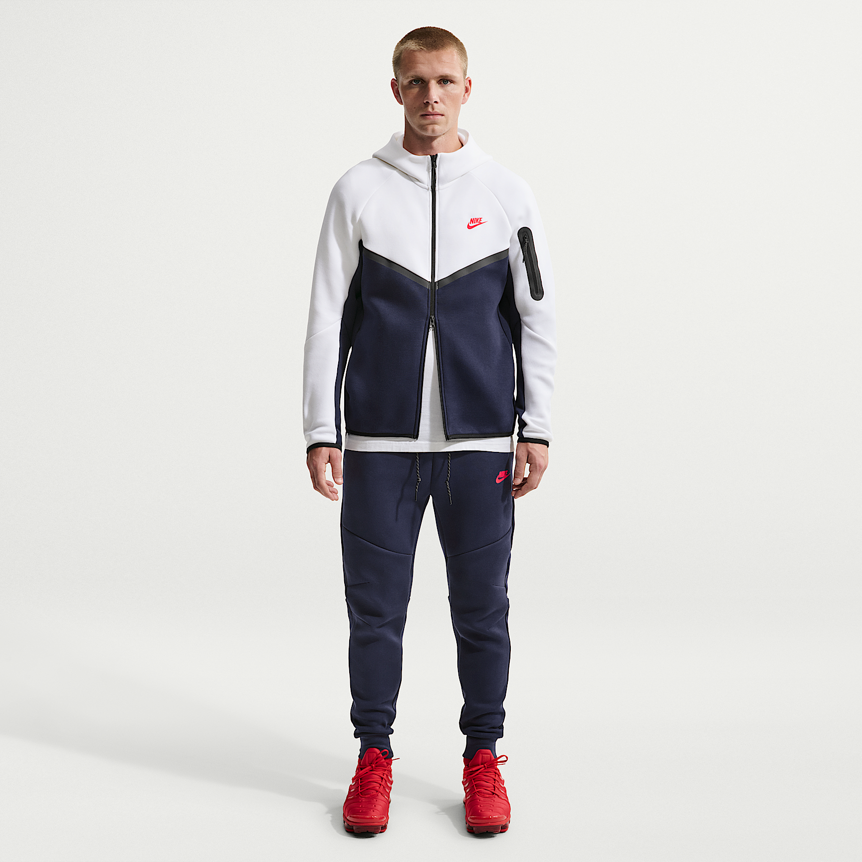 Nike მამაკაცის ჯემპრი
