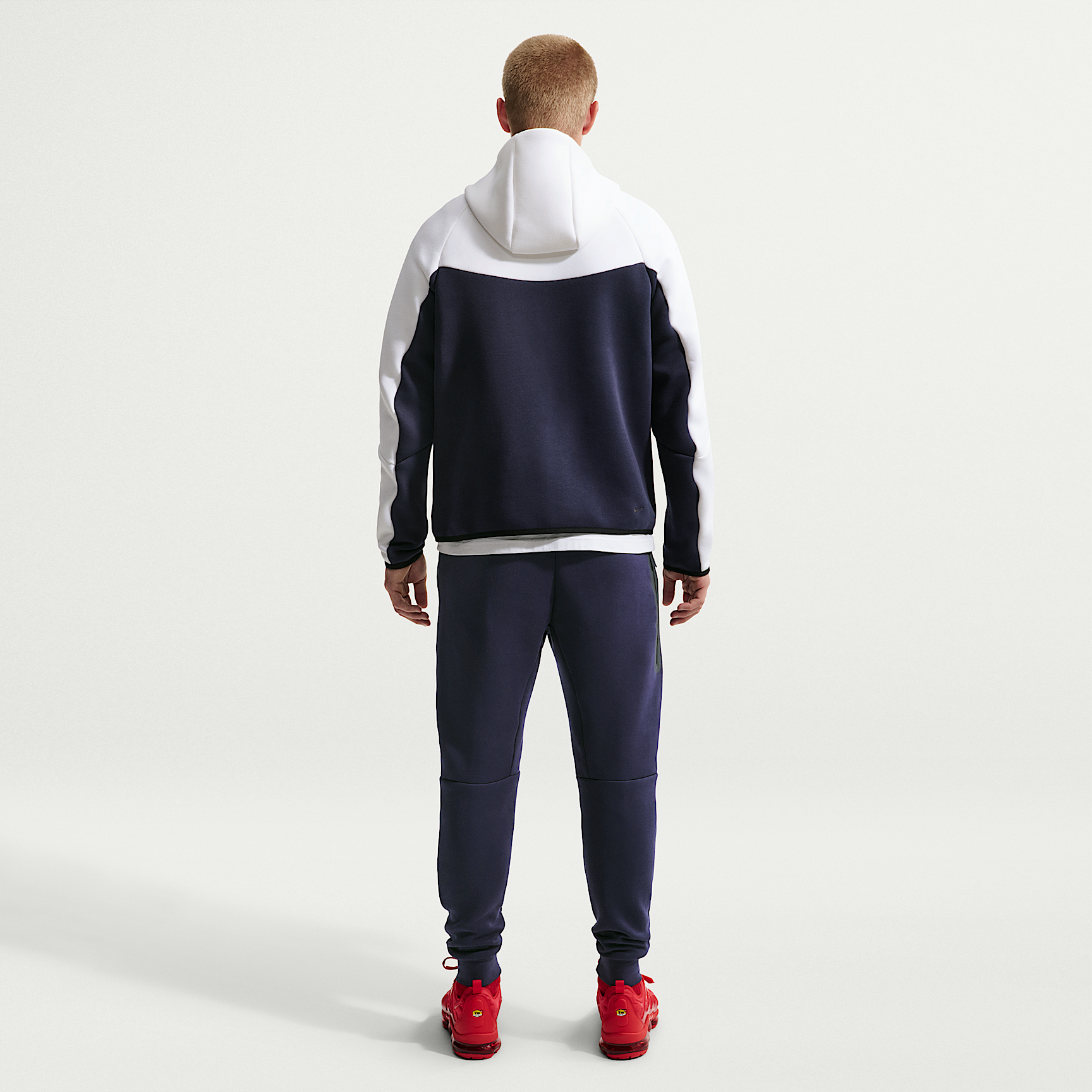 Nike მამაკაცის ჯემპრი