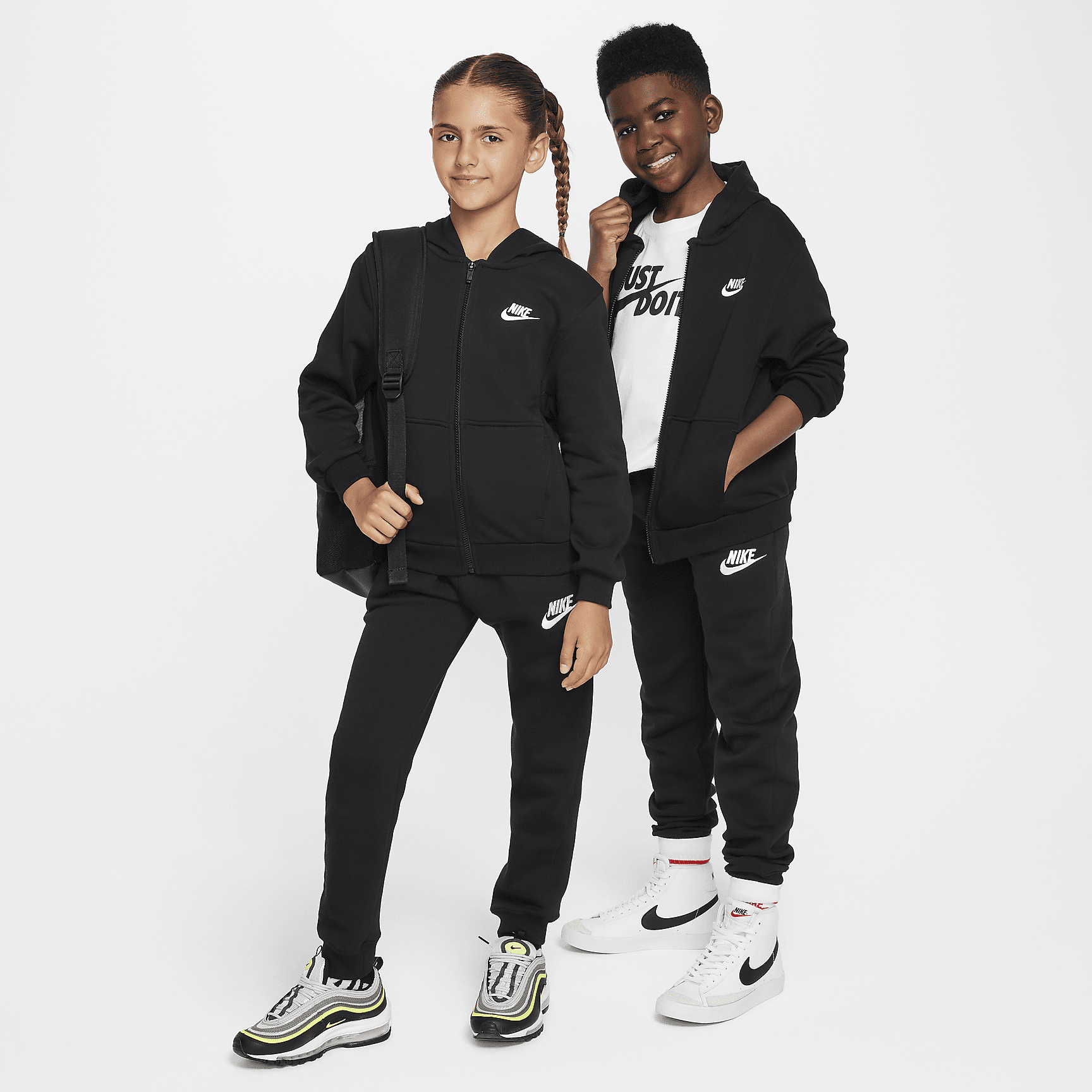 Nike ბავშვის ჯემპრი