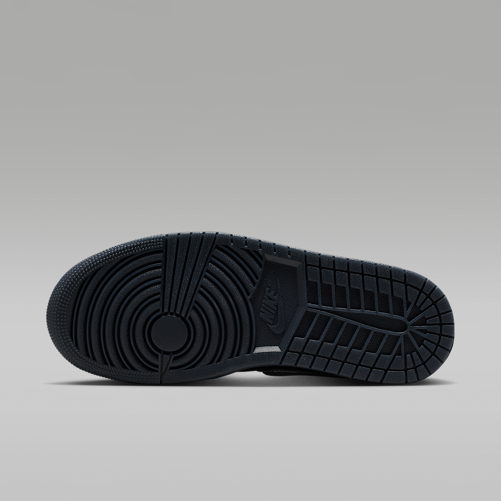 Nike ქალის სპორტული ფეხსაცმელი