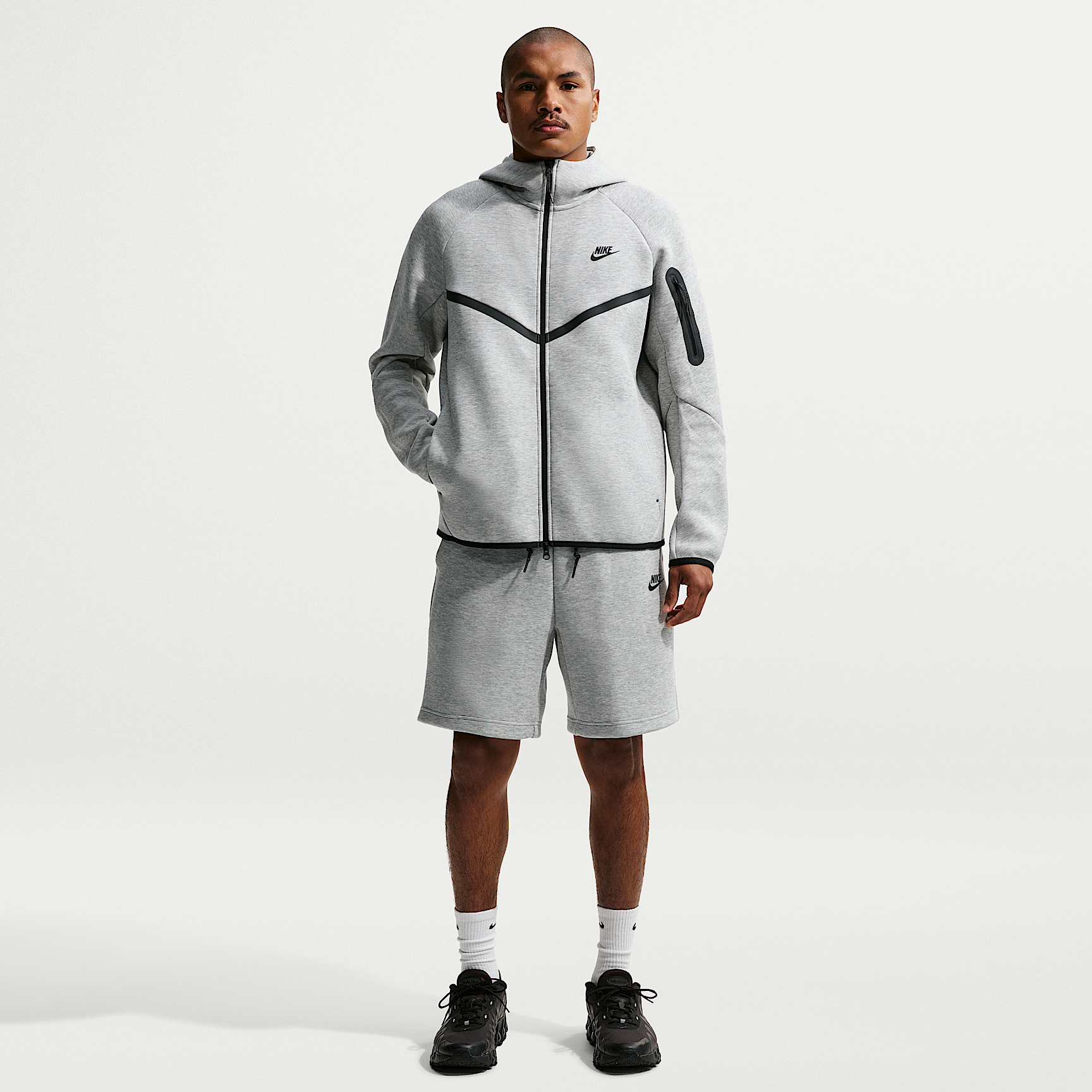 Nike მამაკაცის ჯემპრი