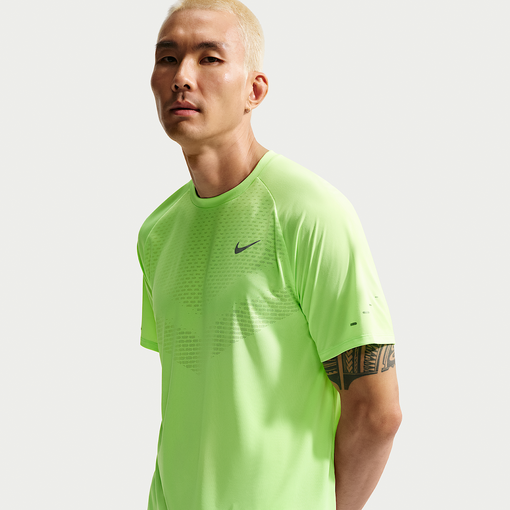 Nike მამაკაცის მაისური