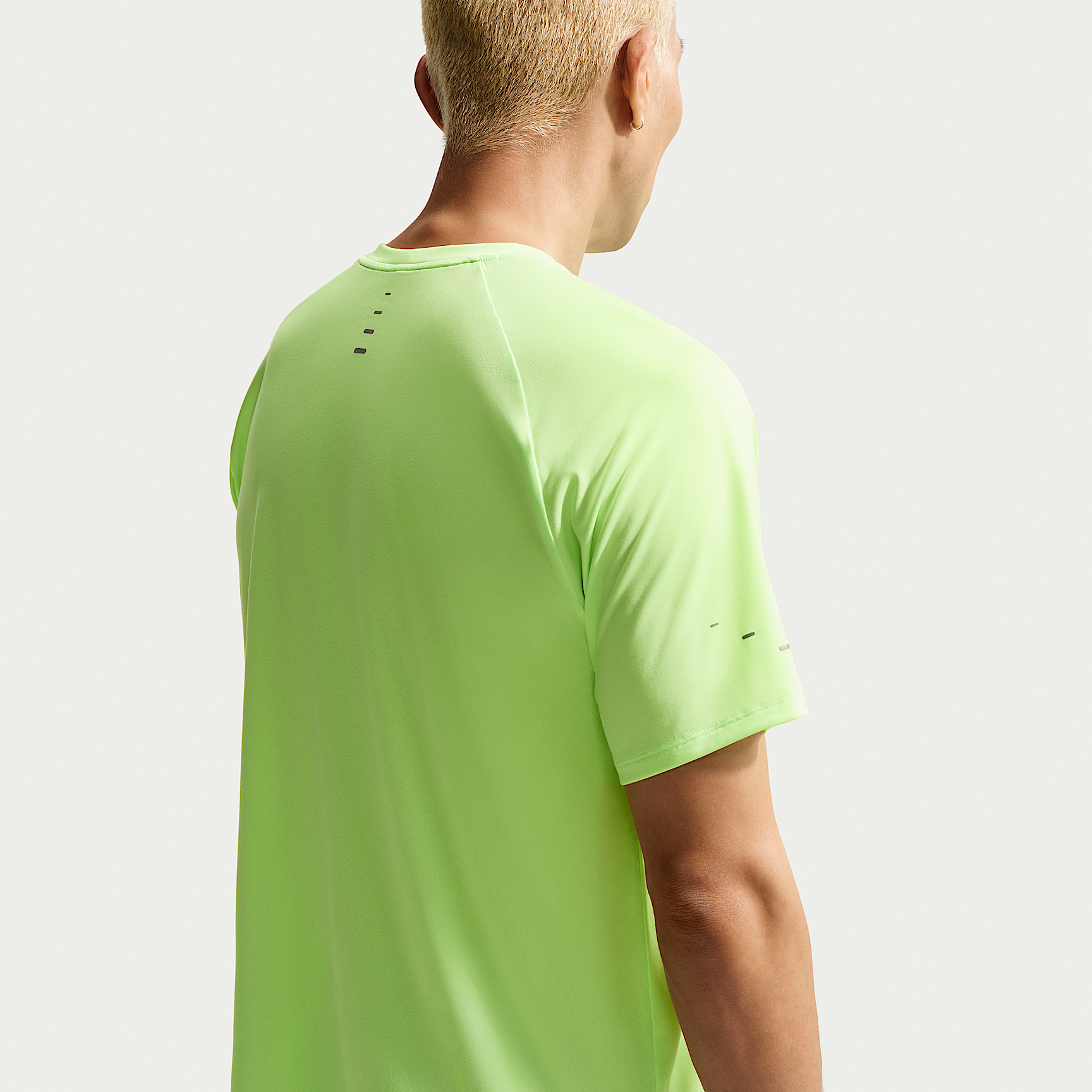 Nike მამაკაცის მაისური