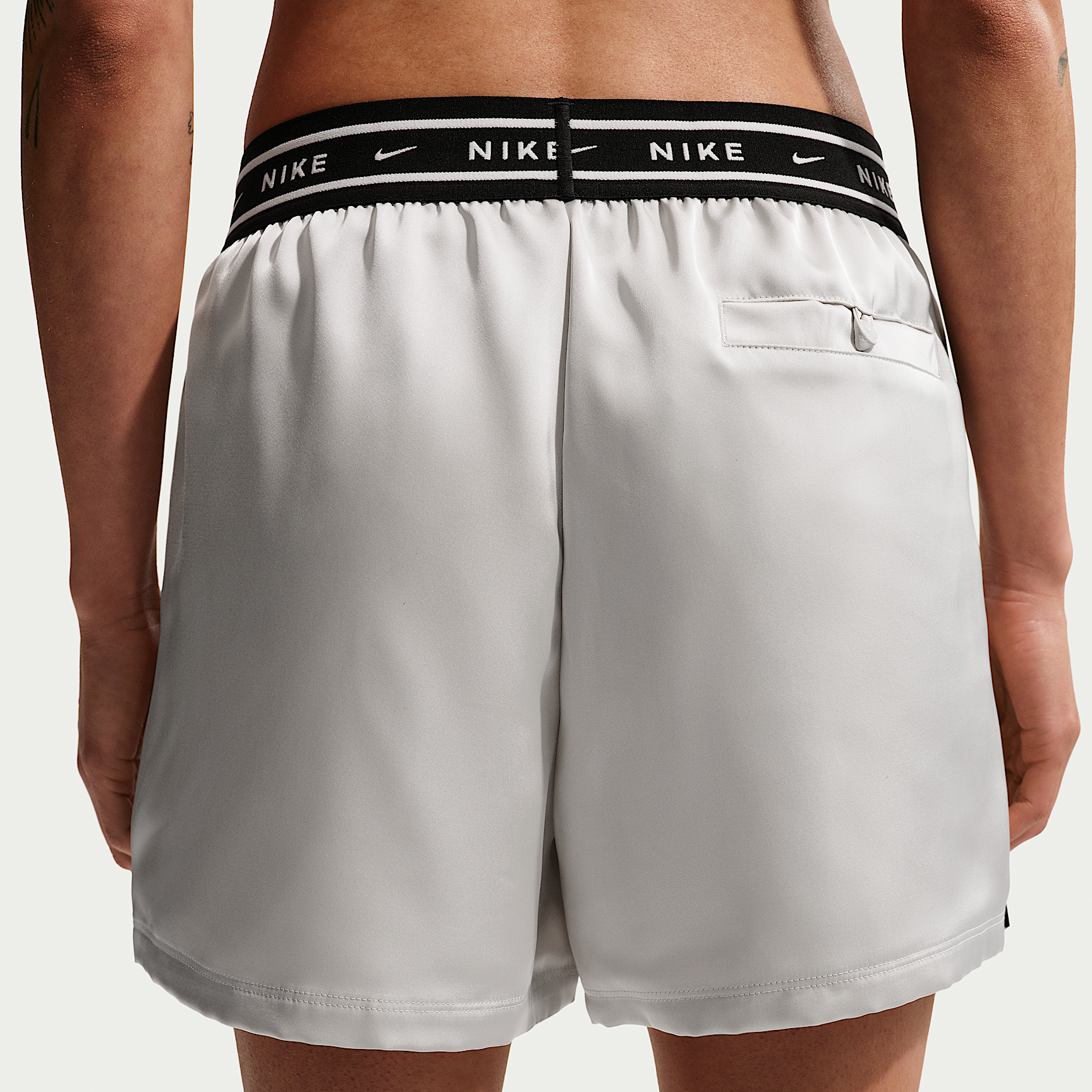 Nike ქალის შორტი