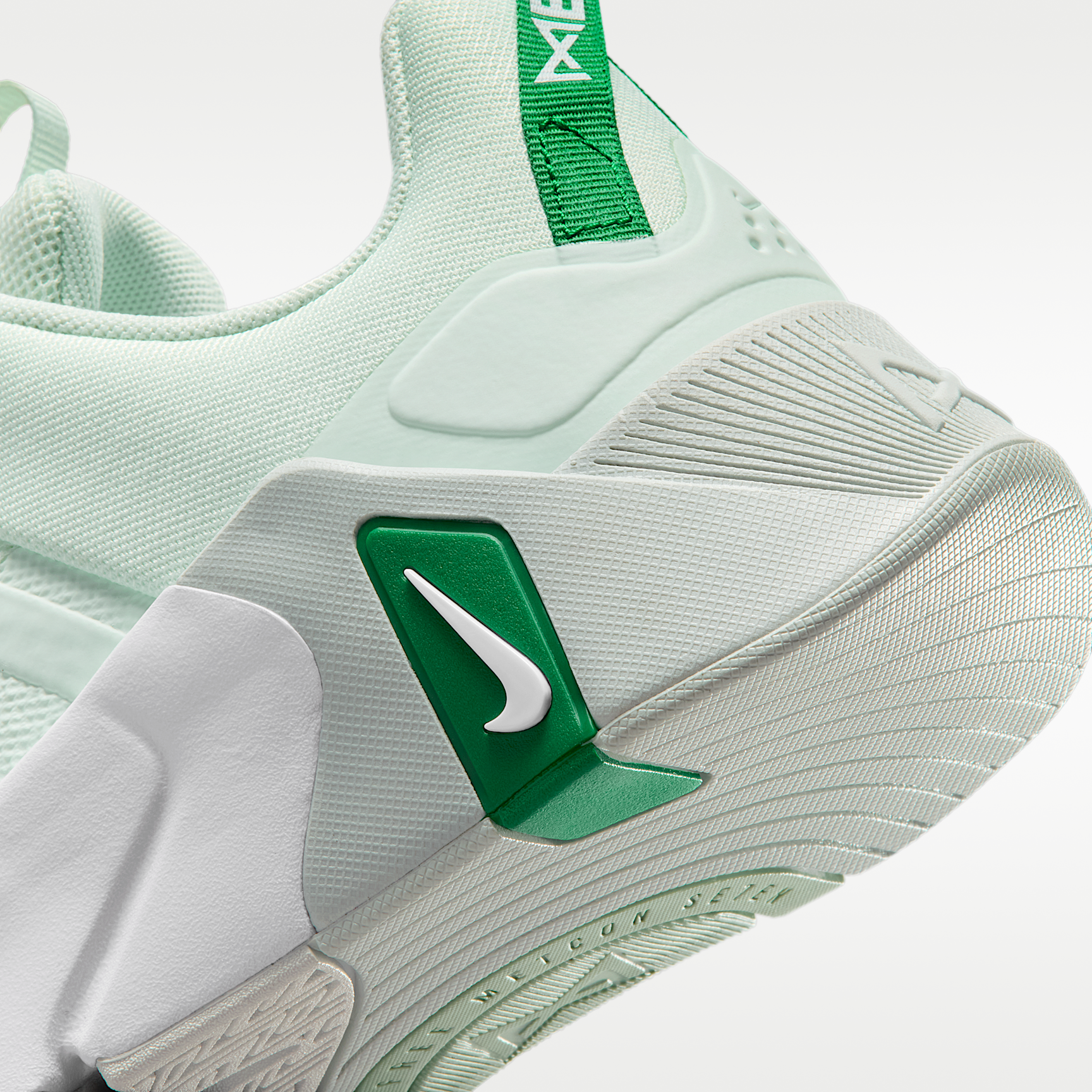 Nike ქალის სპორტული ფეხსაცმელი