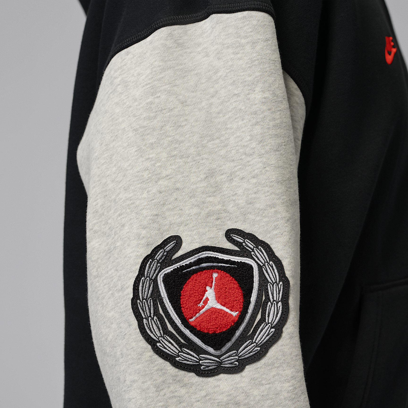 Nike მამაკაცის ჯემპრი