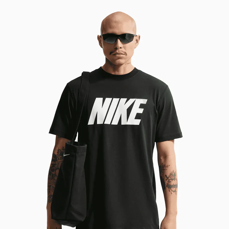 Nike მამაკაცის მაისური