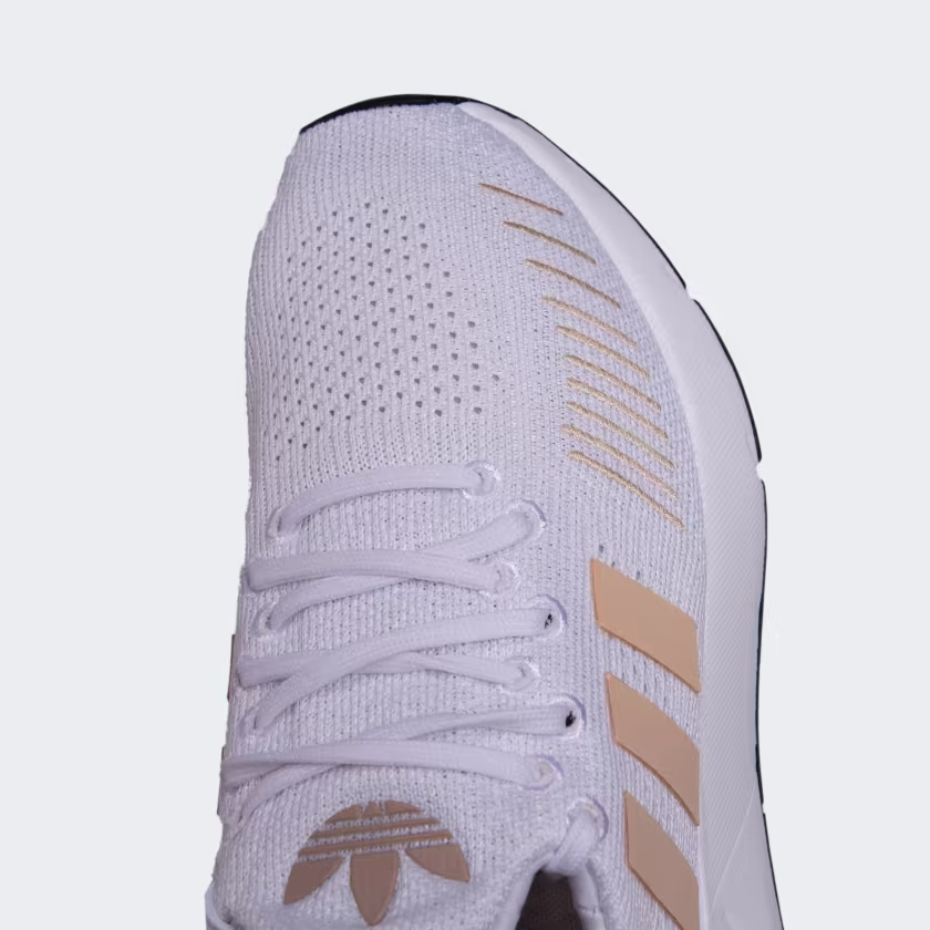 Adidas ქალის სპორტული ფეხსაცმელი SWIFT RUN 22 W