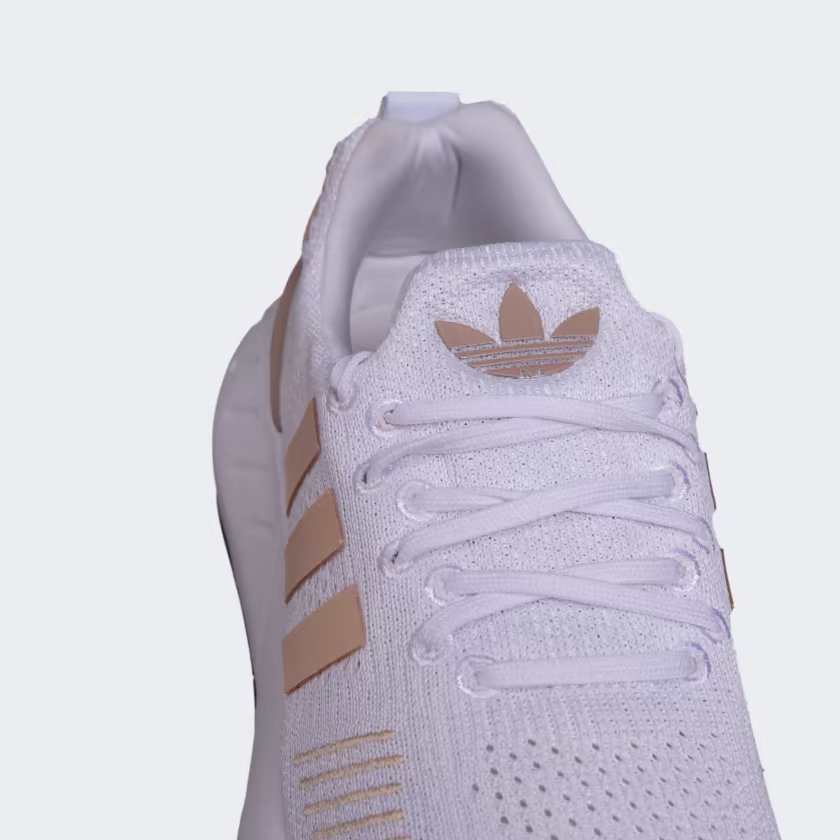 Adidas ქალის სპორტული ფეხსაცმელი SWIFT RUN 22 W
