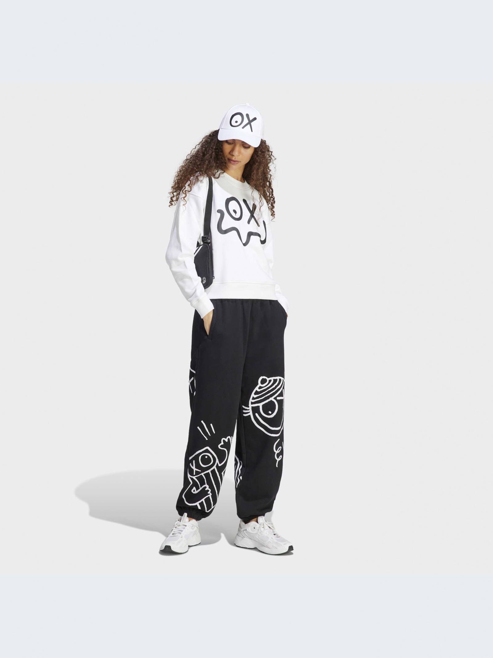 Adidas ქალის ჯემპრი SWEATSHIRT
