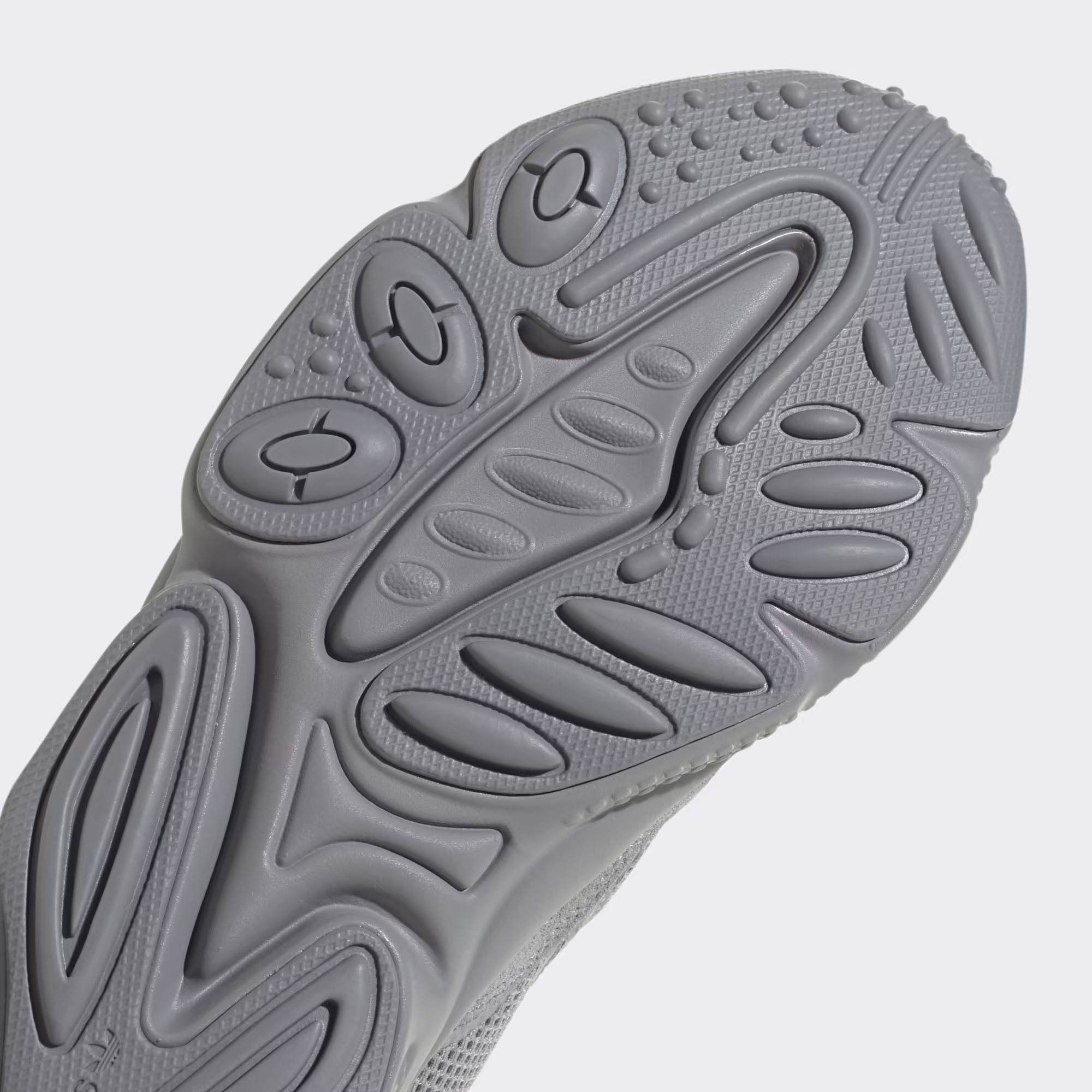Adidas მამაკაცის სპორტული ფეხსაცმელი OZWEEGO