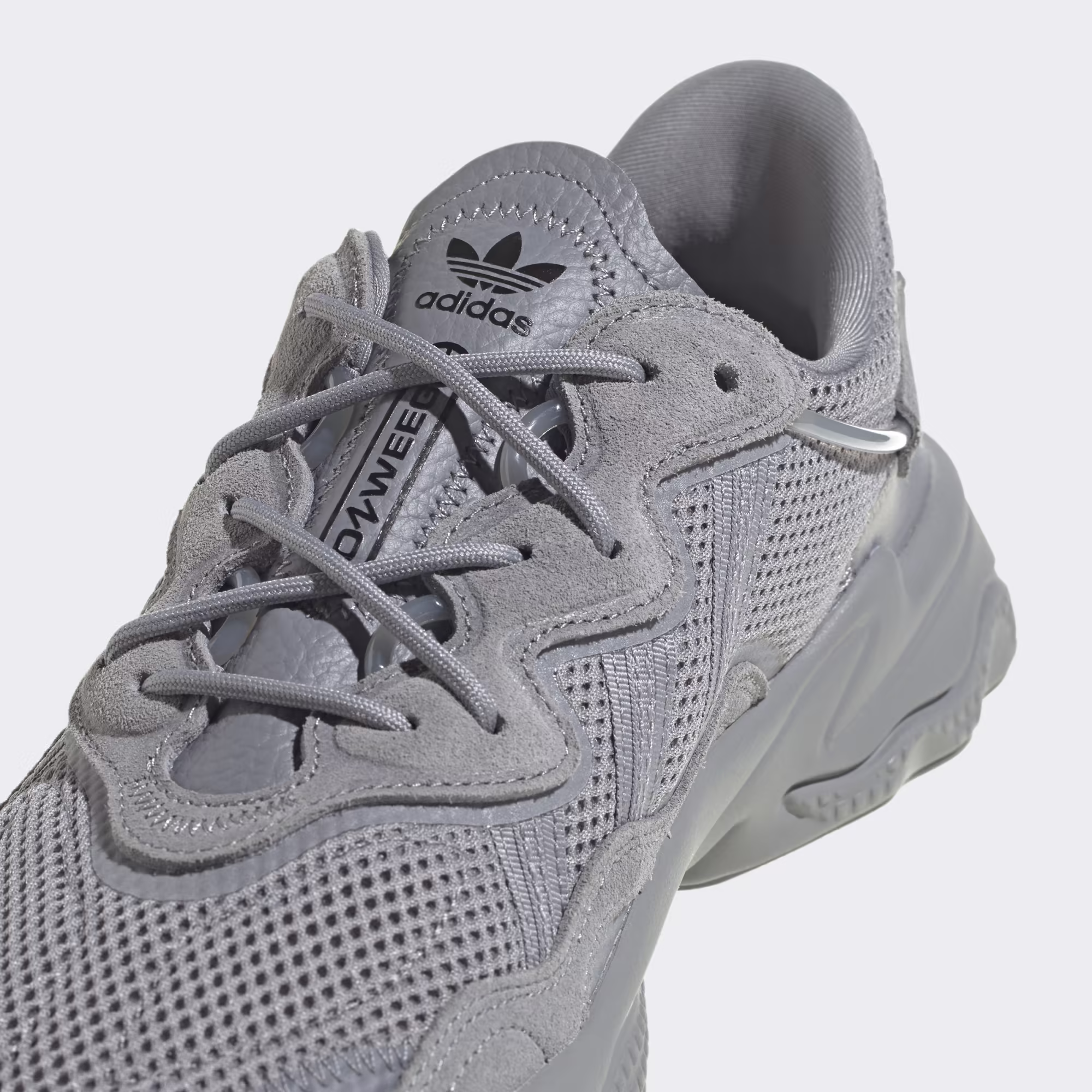 Adidas მამაკაცის სპორტული ფეხსაცმელი OZWEEGO