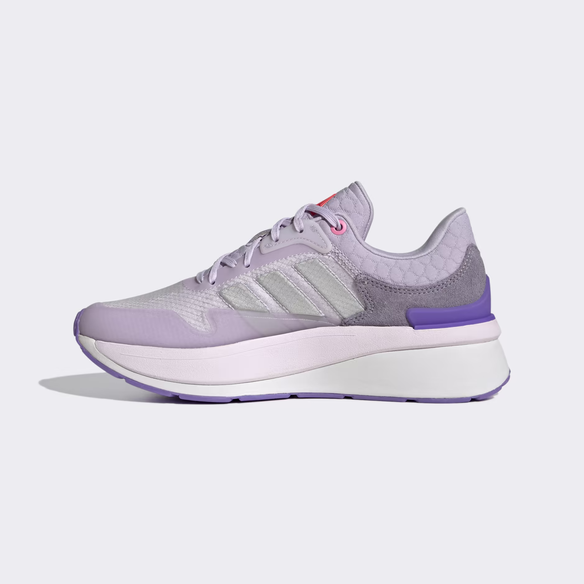 Adidas ქალის სპორტული ფეხსაცმელი ZNCHILL