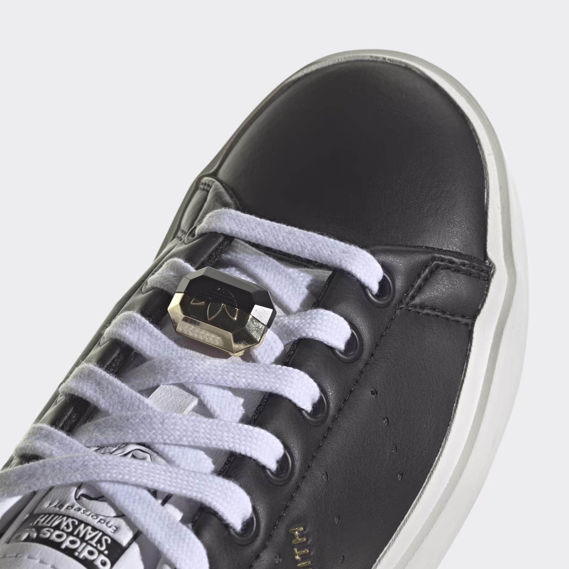 Adidas ქალის სპორტული ფეხსაცმელი STAN SMITH BONEGA W