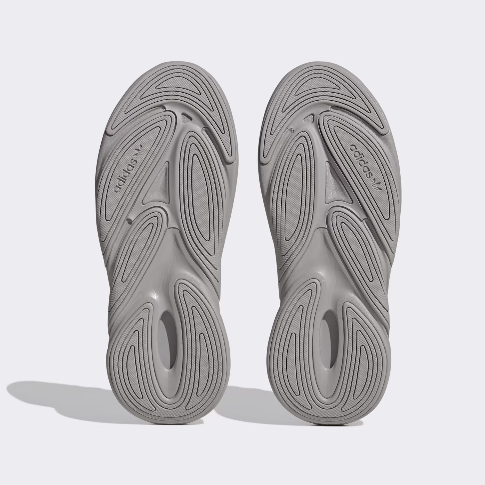 Adidas ქალის სპორტული ფეხსაცმელი OZELIA KNT W
