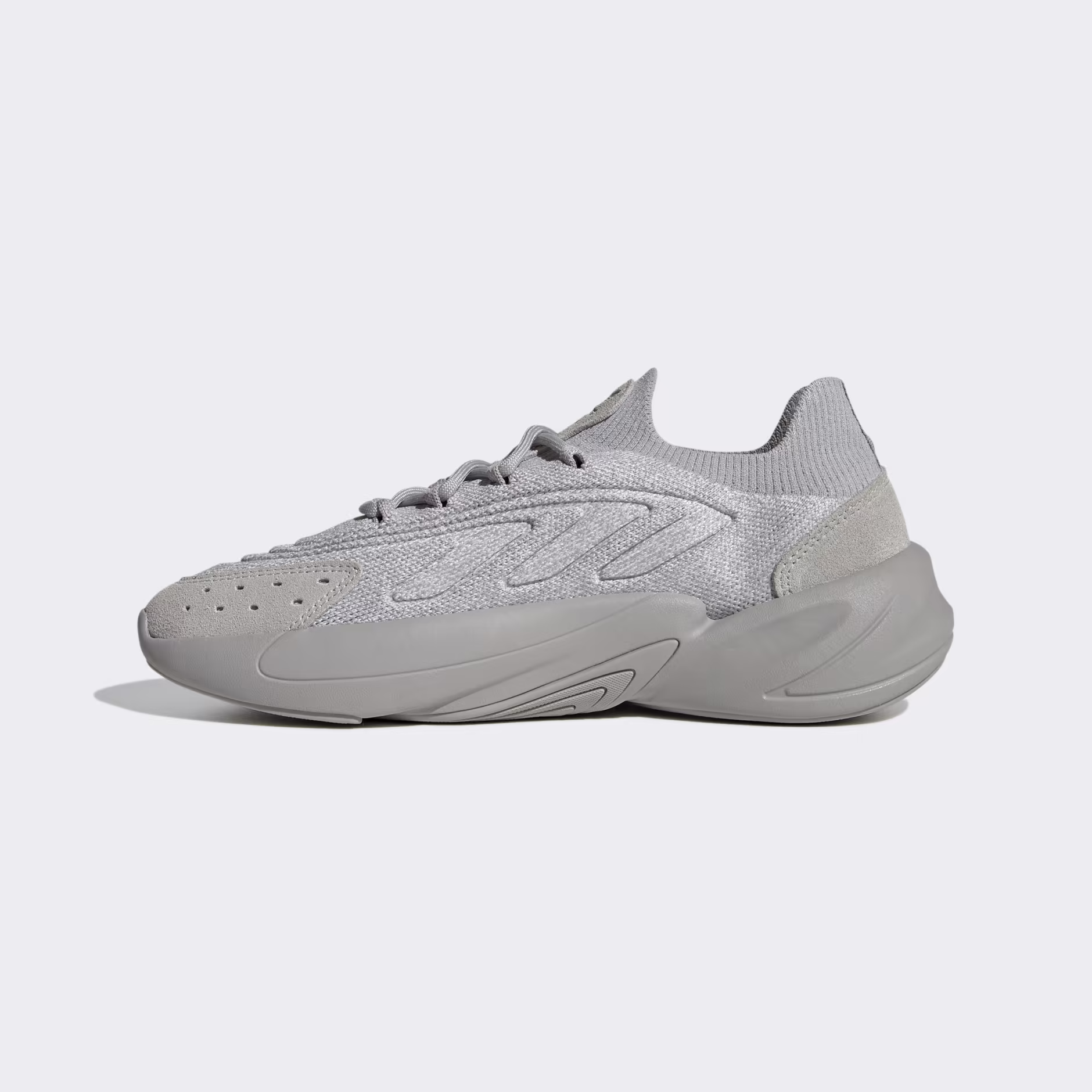 Adidas ქალის სპორტული ფეხსაცმელი OZELIA KNT W