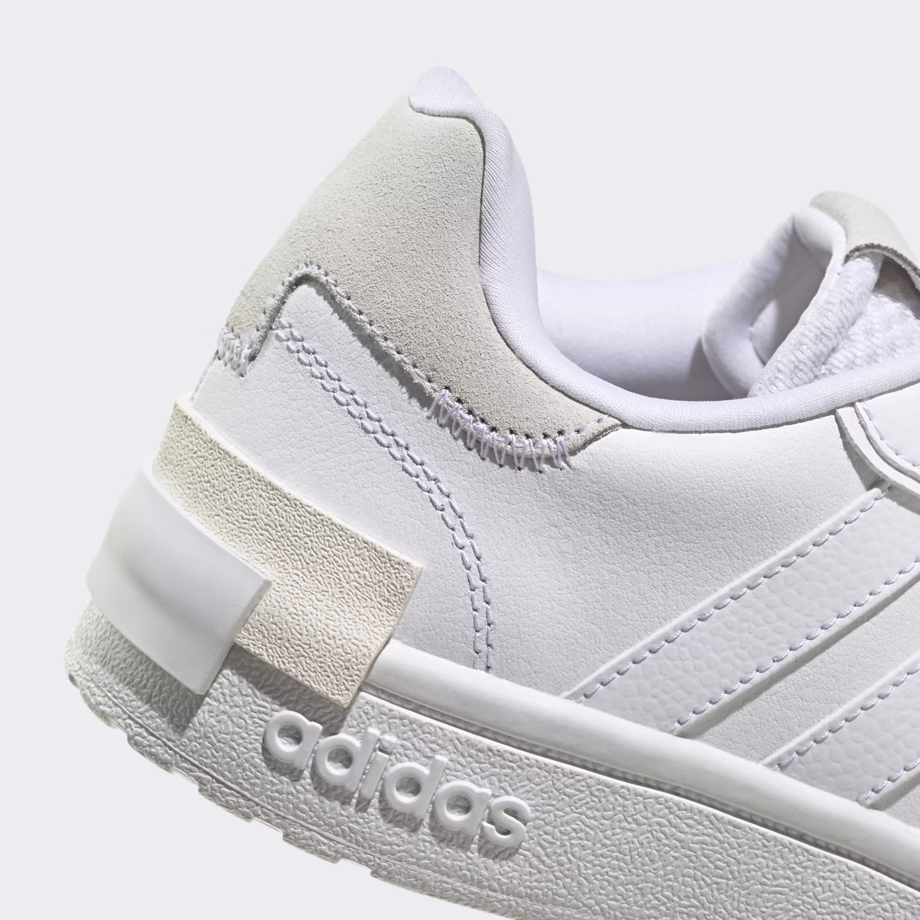 Adidas ქალის სპორტული ფეხსაცმელი POSTMOVE SE W