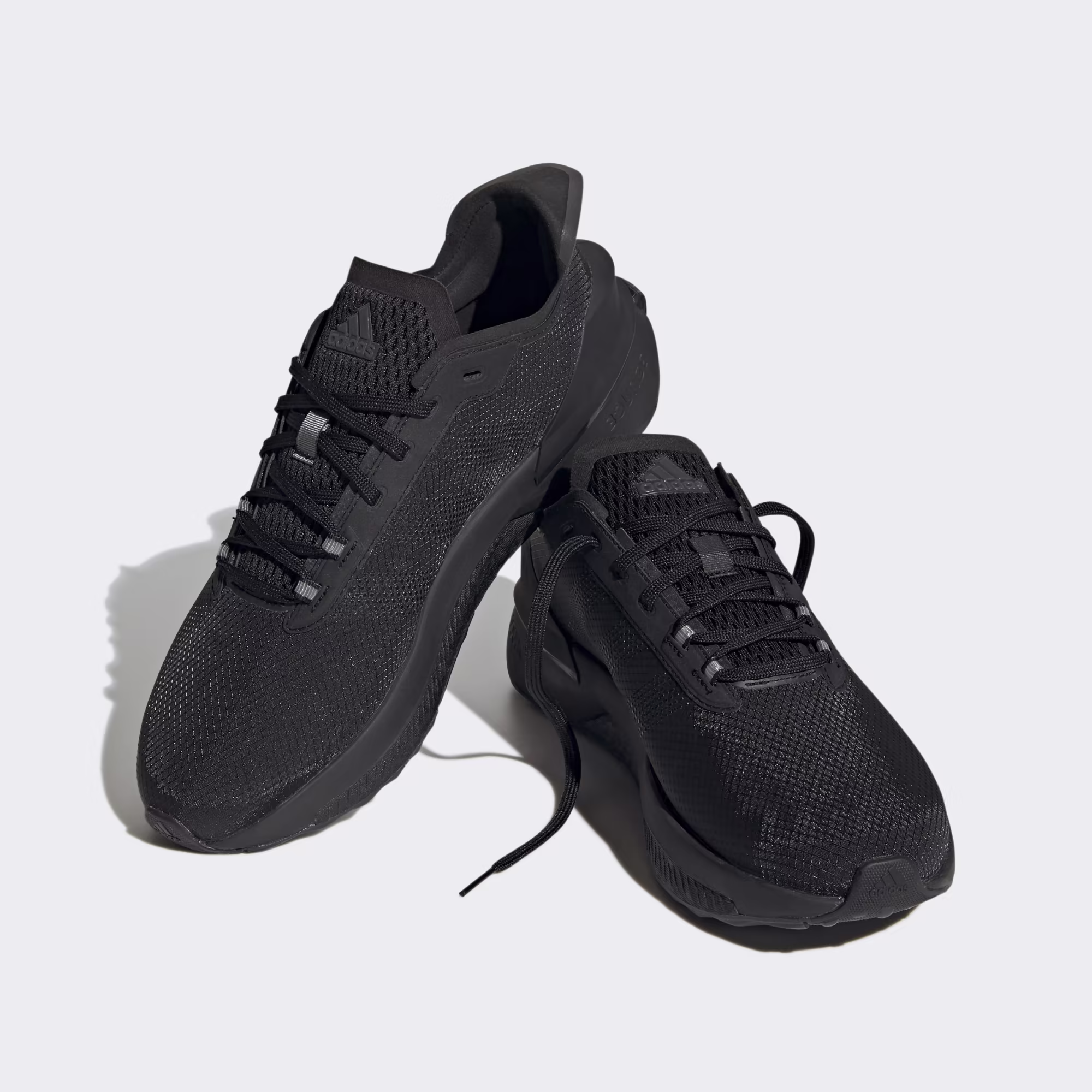 Adidas მამაკაცის სპორტული ფეხსაცმელი AVRYN