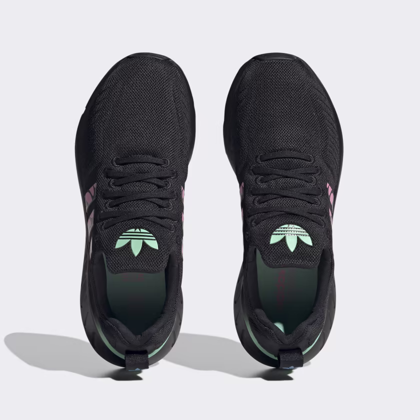 Adidas ქალის სპორტული ფეხსაცმელი SWIFT RUN 22 W