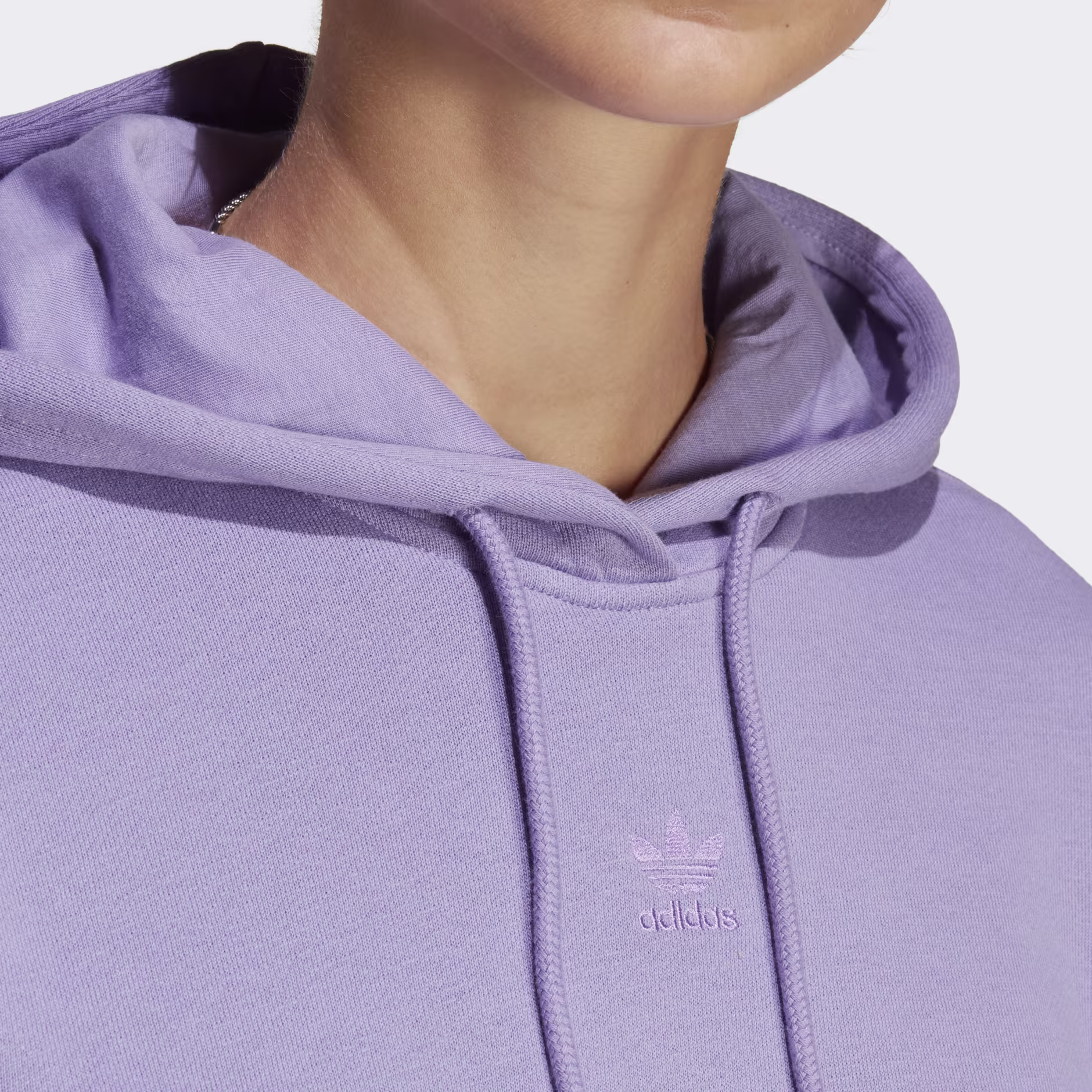 Adidas ქალის ჯემპრი HOODIE
