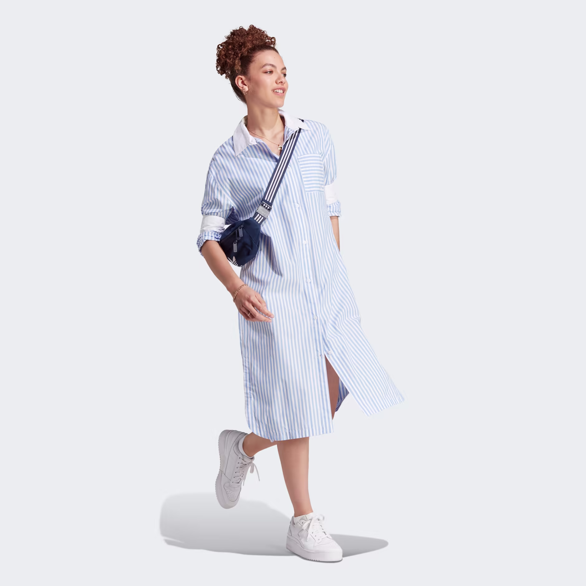 Adidas ქალის მაისური ESS SHIRT DRESS