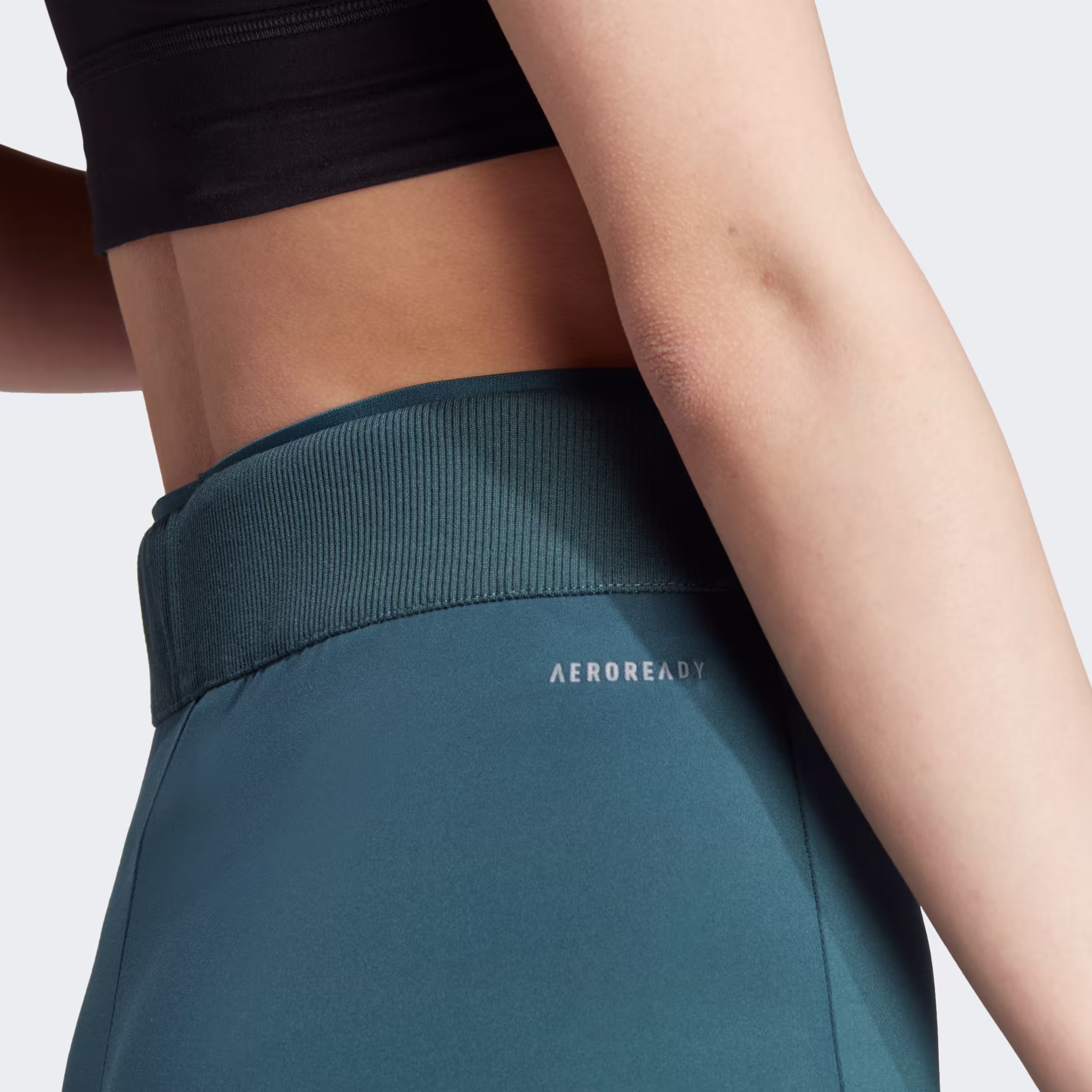 Adidas ქალის შარვალი W Z.N.E. LEG