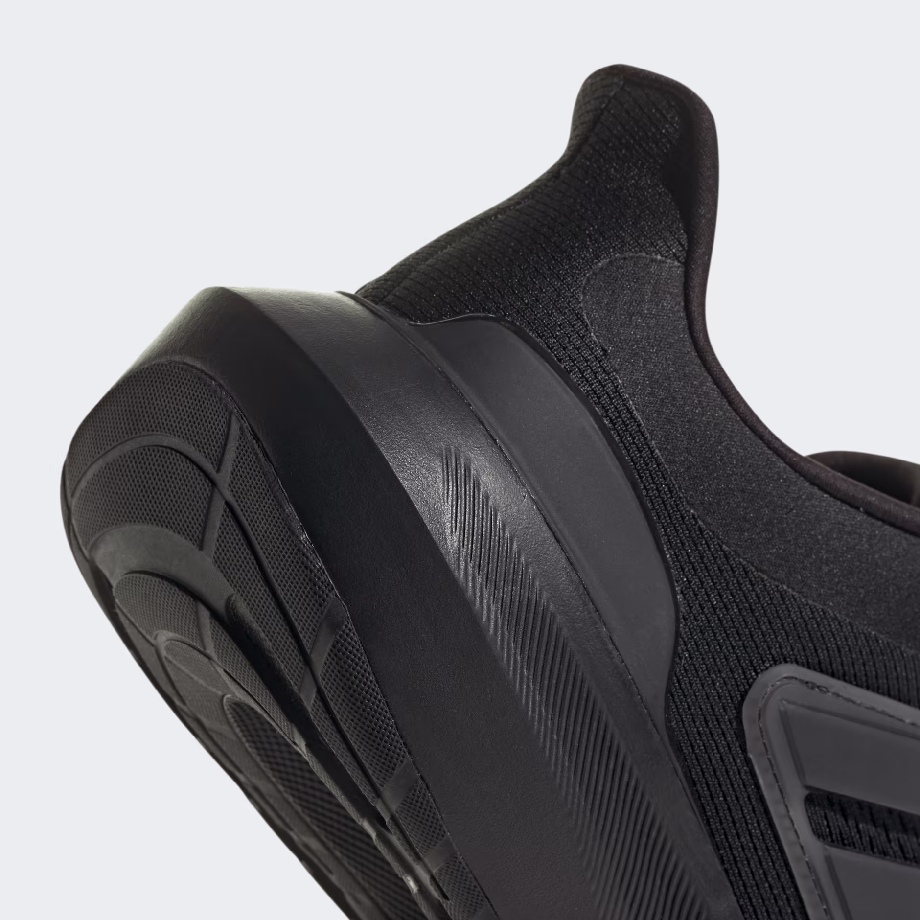 Adidas მამაკაცის სპორტული ფეხსაცმელი ULTRABOUNCE