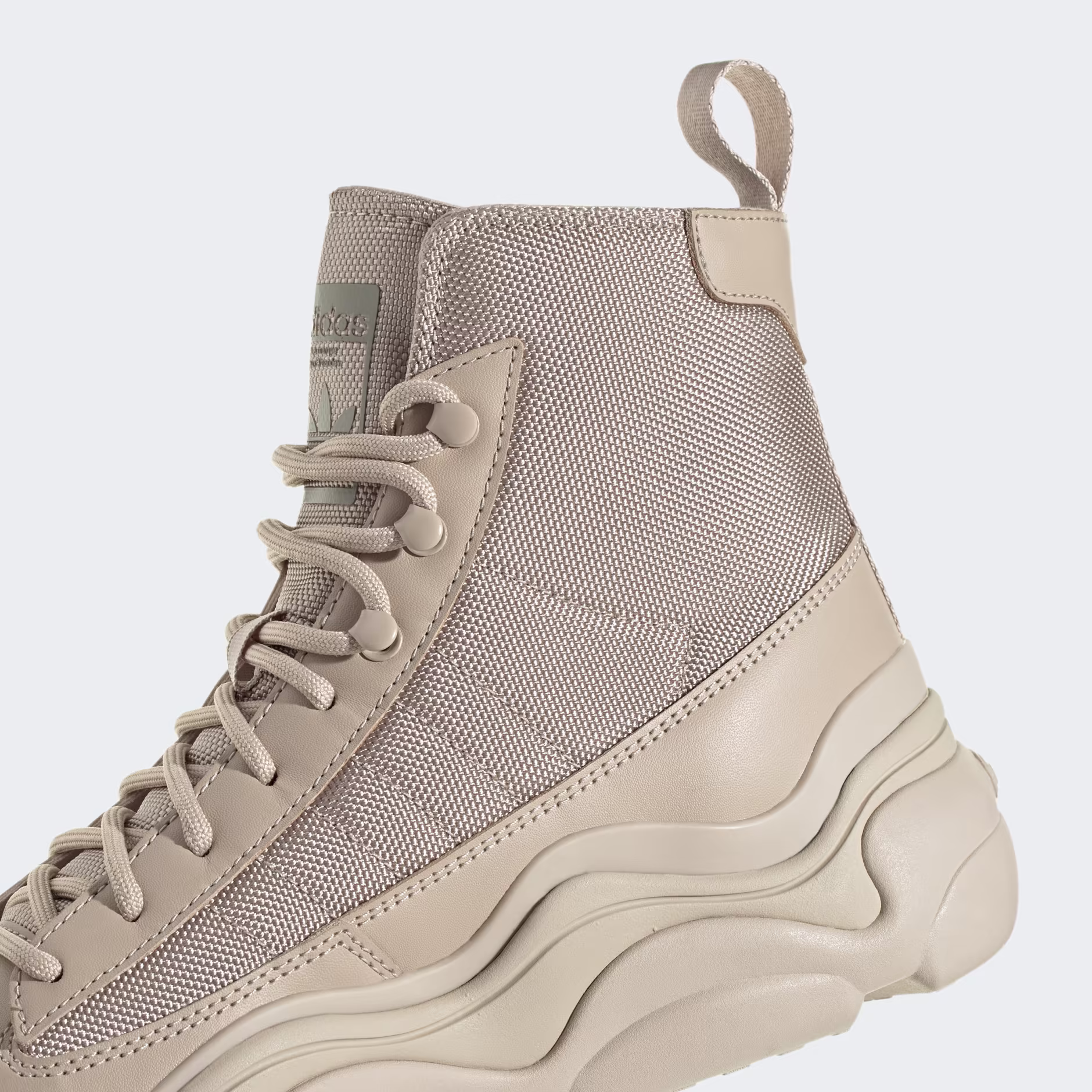 Adidas ქალის სპორტული ფეხსაცმელი SUPERSTAR MILLENCON BOOT W