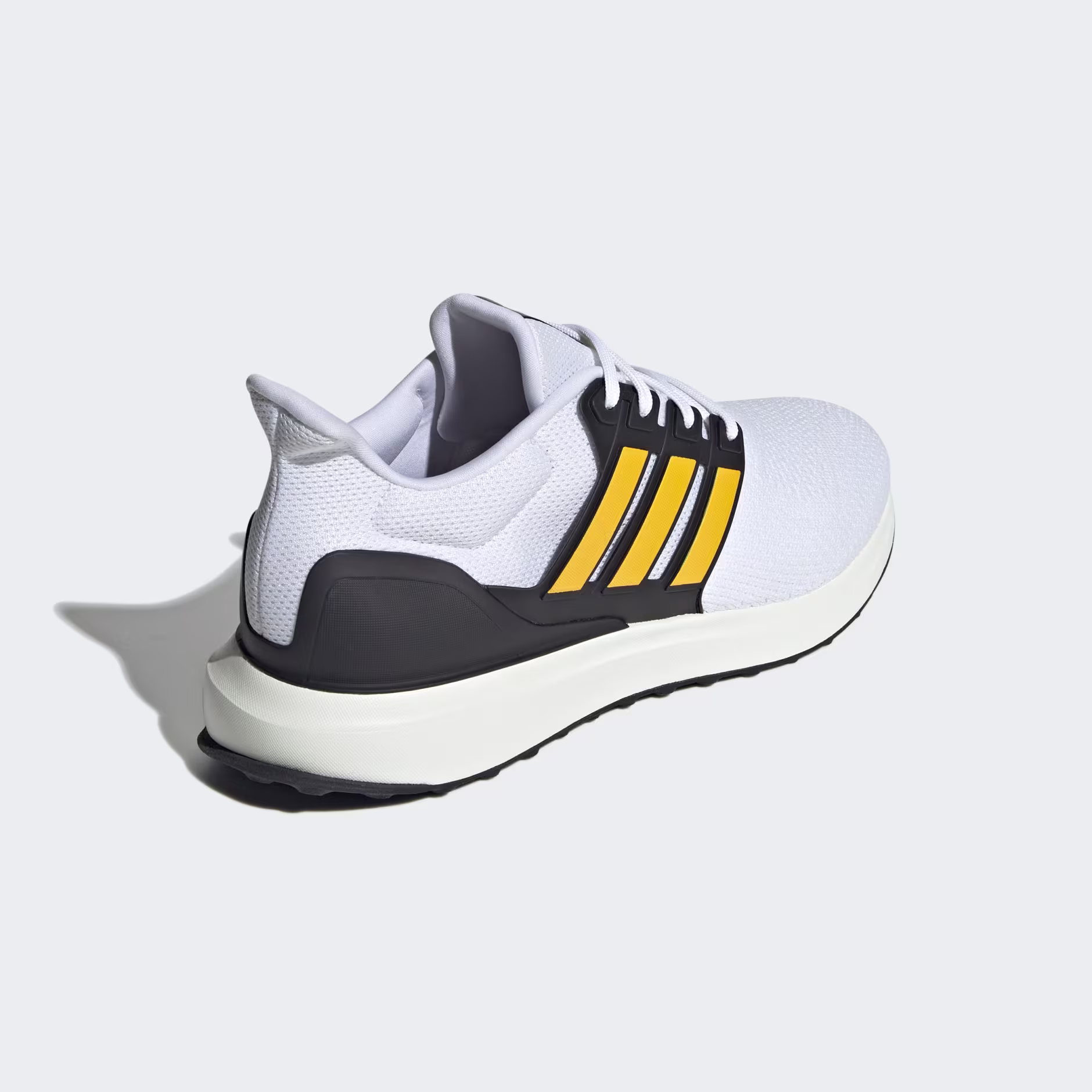 Adidas მამაკაცის სპორტული ფეხსაცმელი UBOUNCE DNA