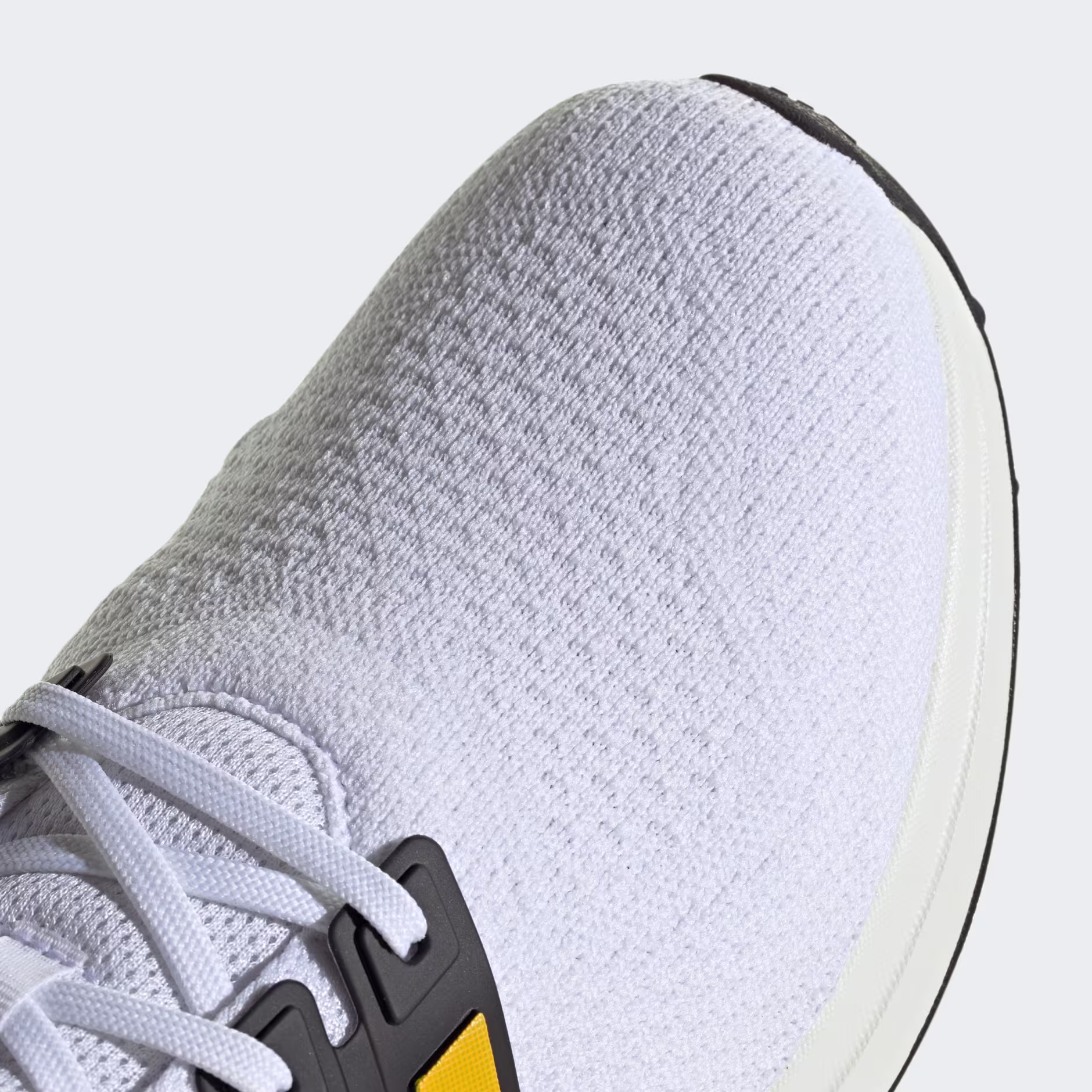 Adidas მამაკაცის სპორტული ფეხსაცმელი UBOUNCE DNA
