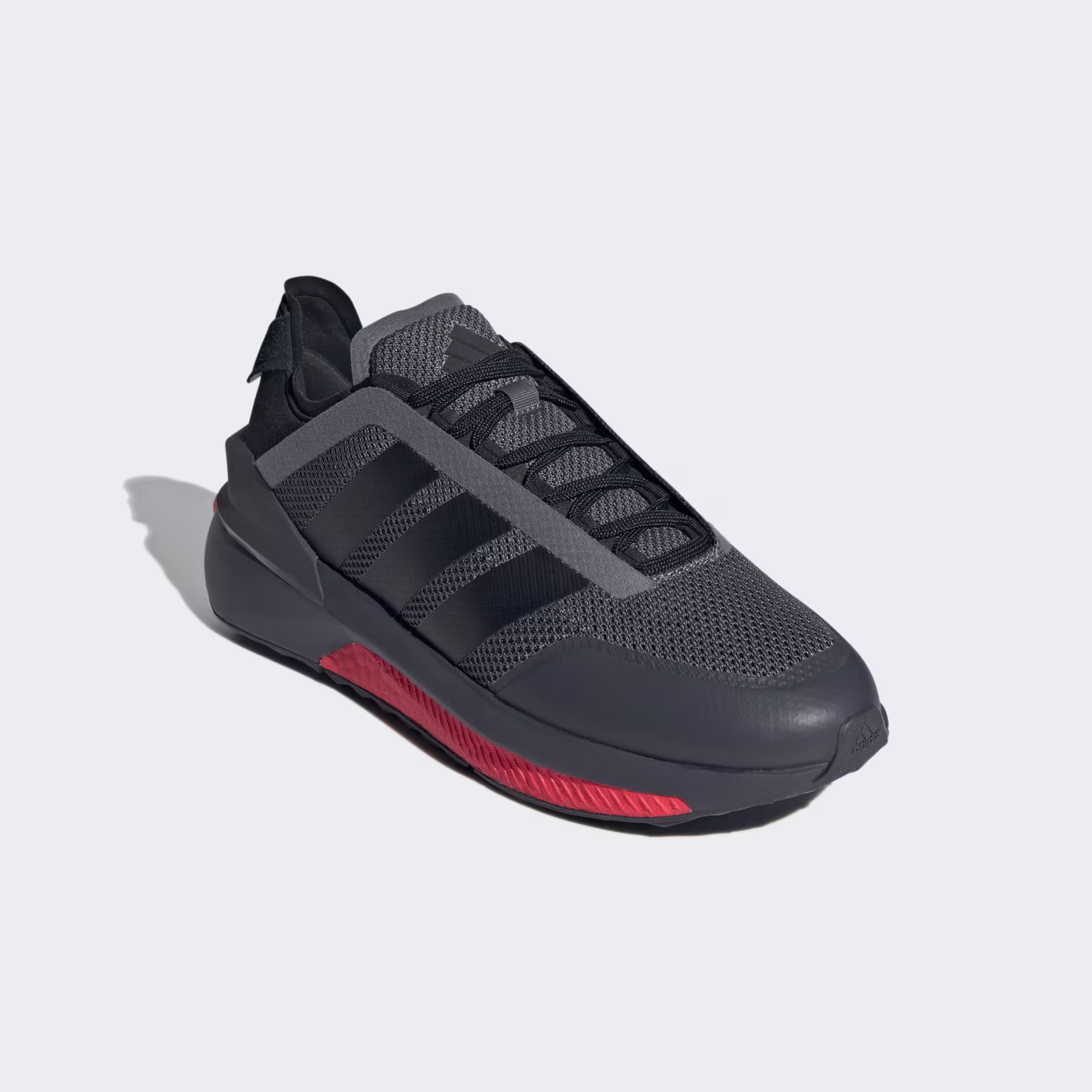 Adidas მამაკაცის სპორტული ფეხსაცმელი AVRYN