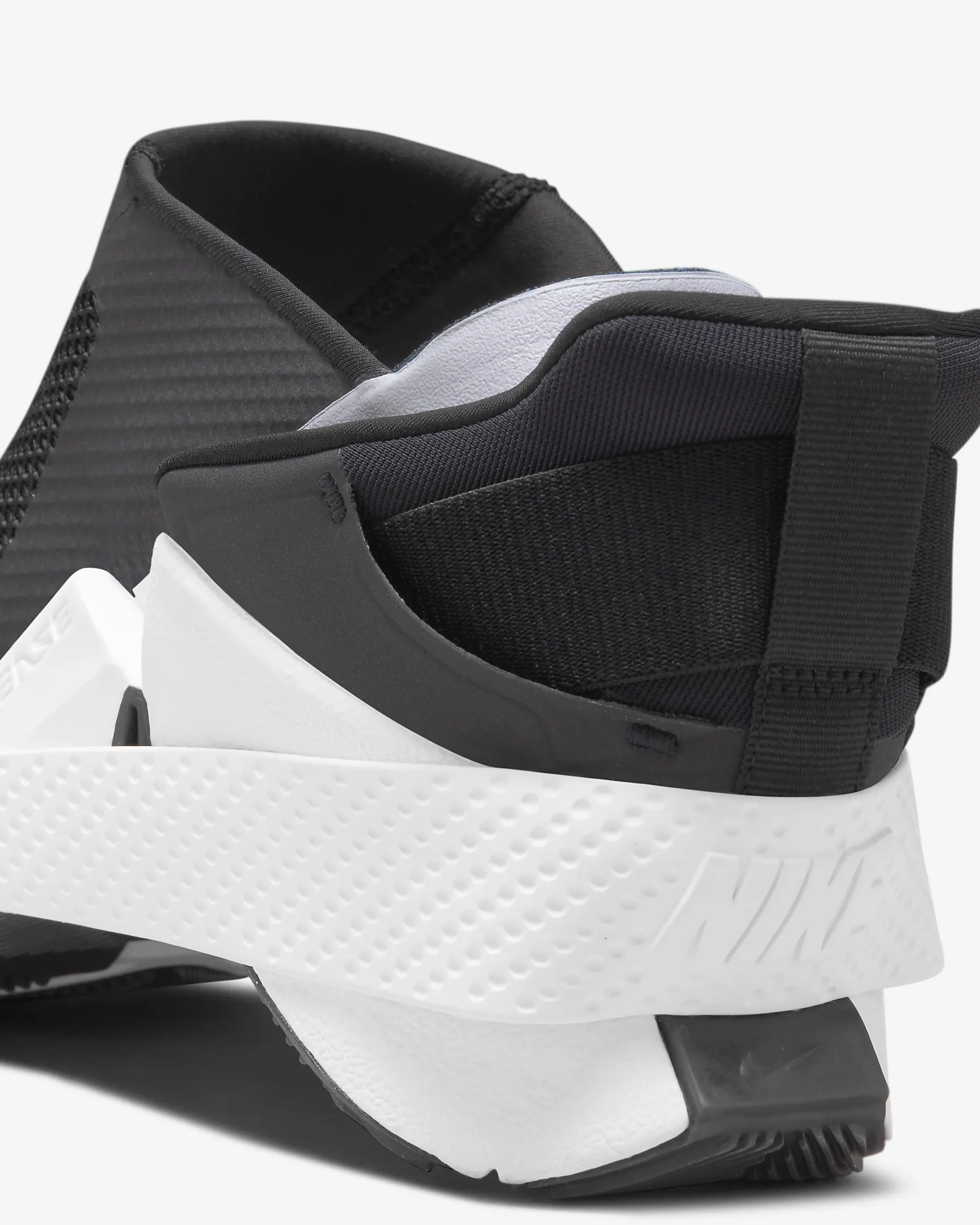 Nike ქალის სპორტული ფეხსაცმელი NIKE GO FLYEASE