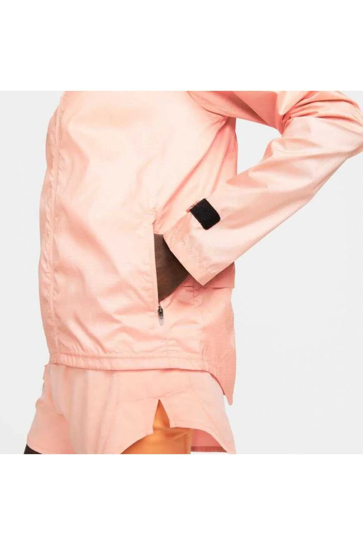 Nike ქალის ქურთუკი W NK ESSENTIAL JACKET