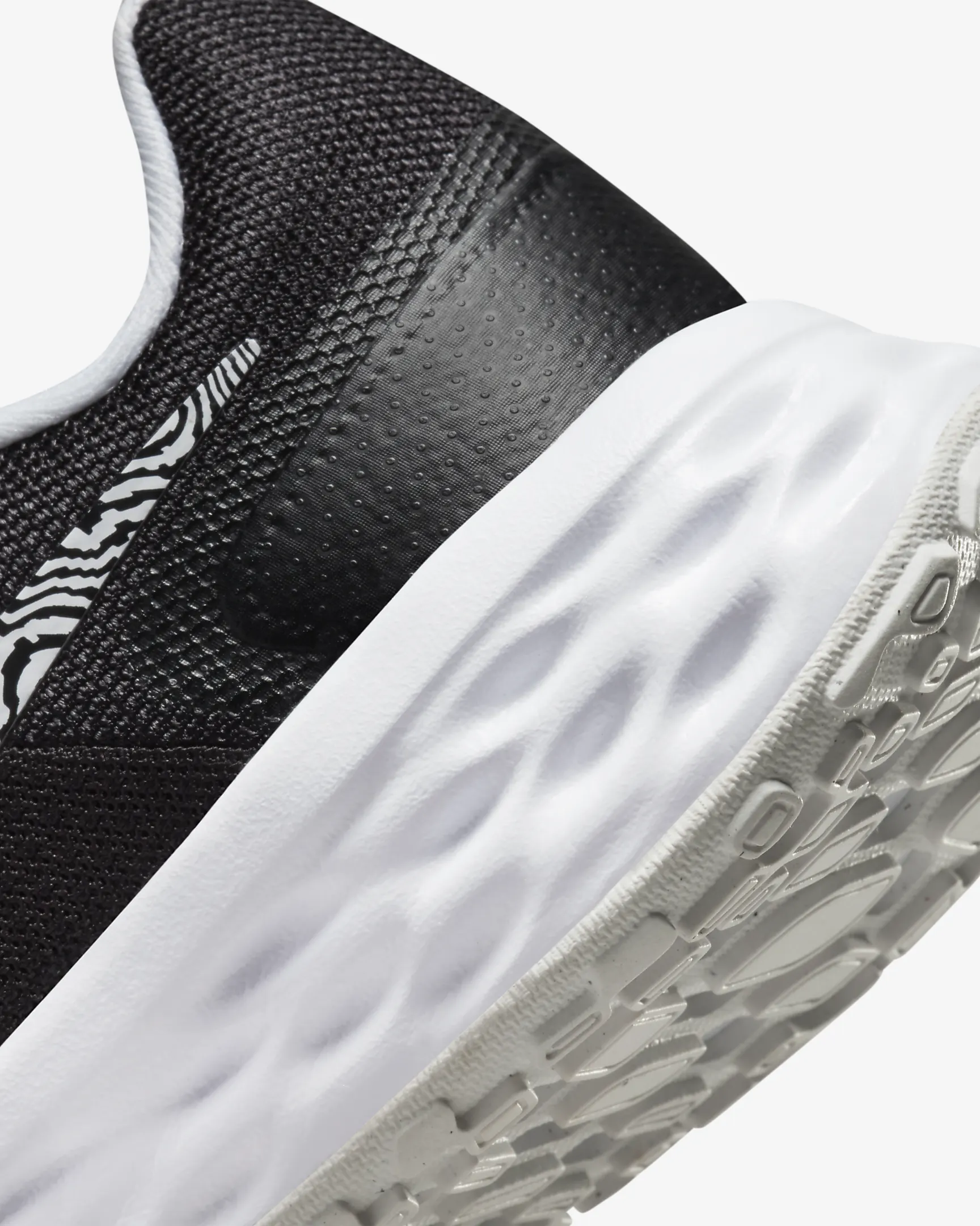 Nike ქალის სპორტული ფეხსაცმელი W NIKE REVOLUTION 6 NN PRM