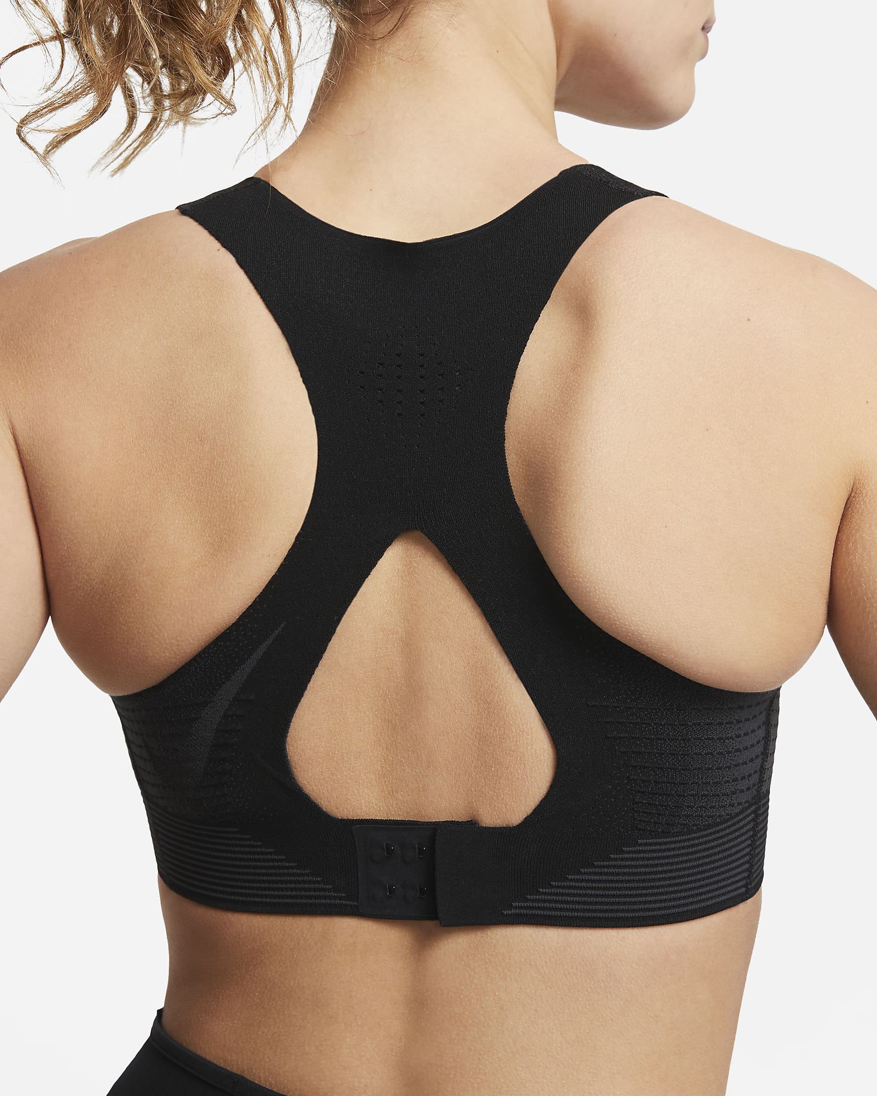 Nike ქალის მაისური W NK SWSH FLYKNIT BRA