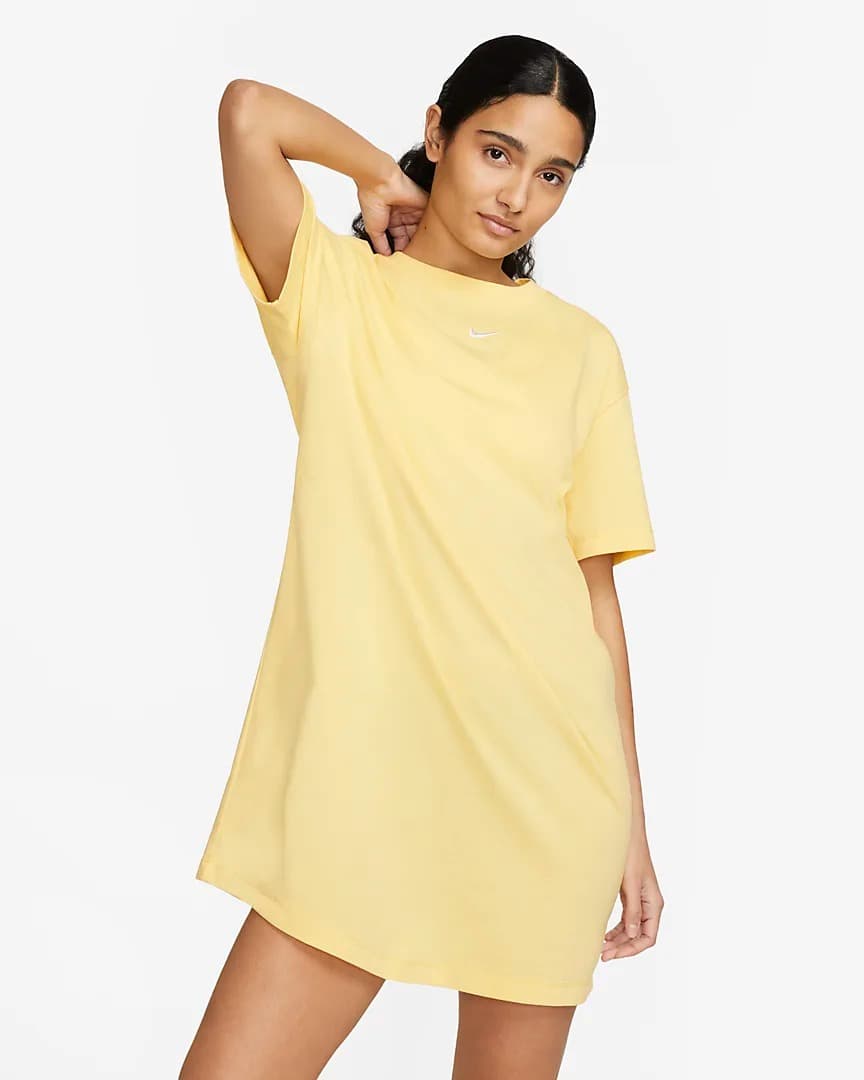 Nike ქალის მაისური W NSW ESSNTL SS DRESS TSHRT